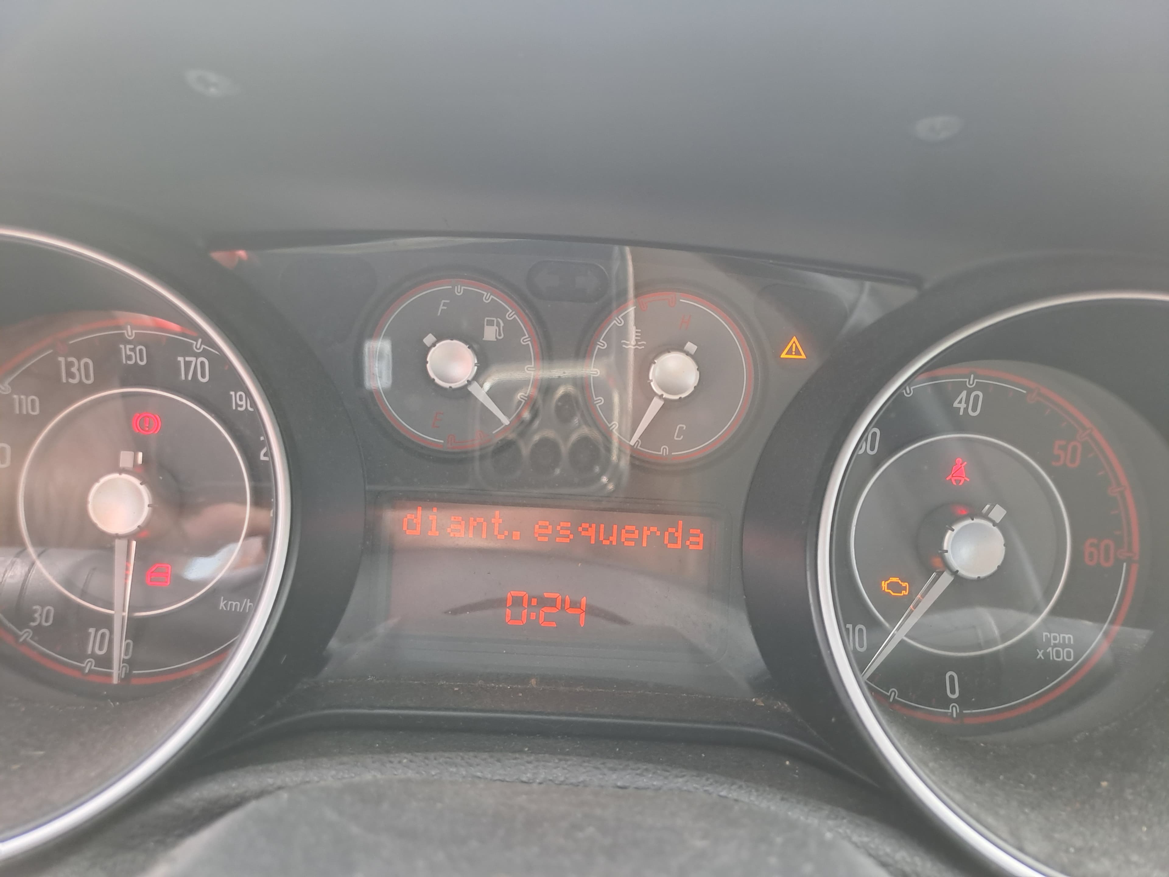 Fiat Punto · Ano 2013 — imagen 23