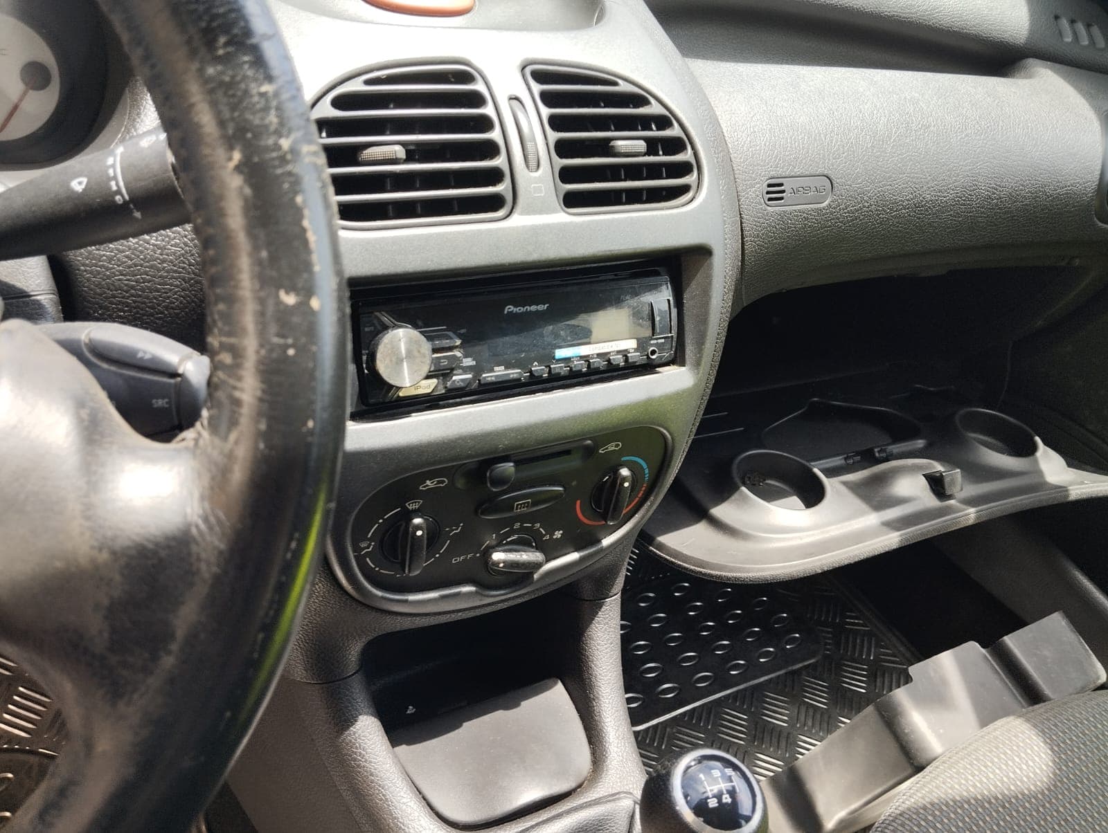 Peugeot 206 · Año 2003 — imagen 14