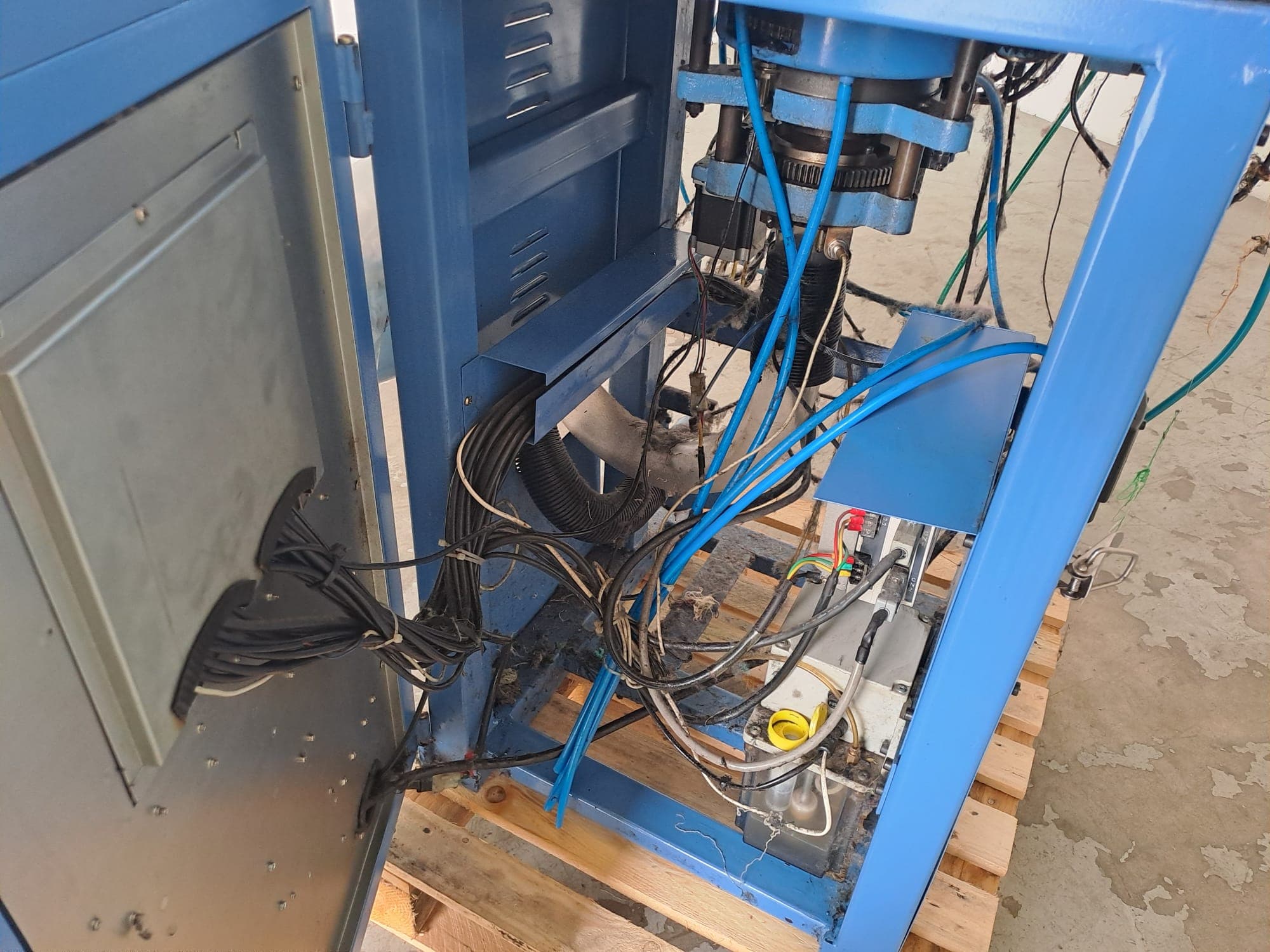 Tear Production Chaussettes — image 5