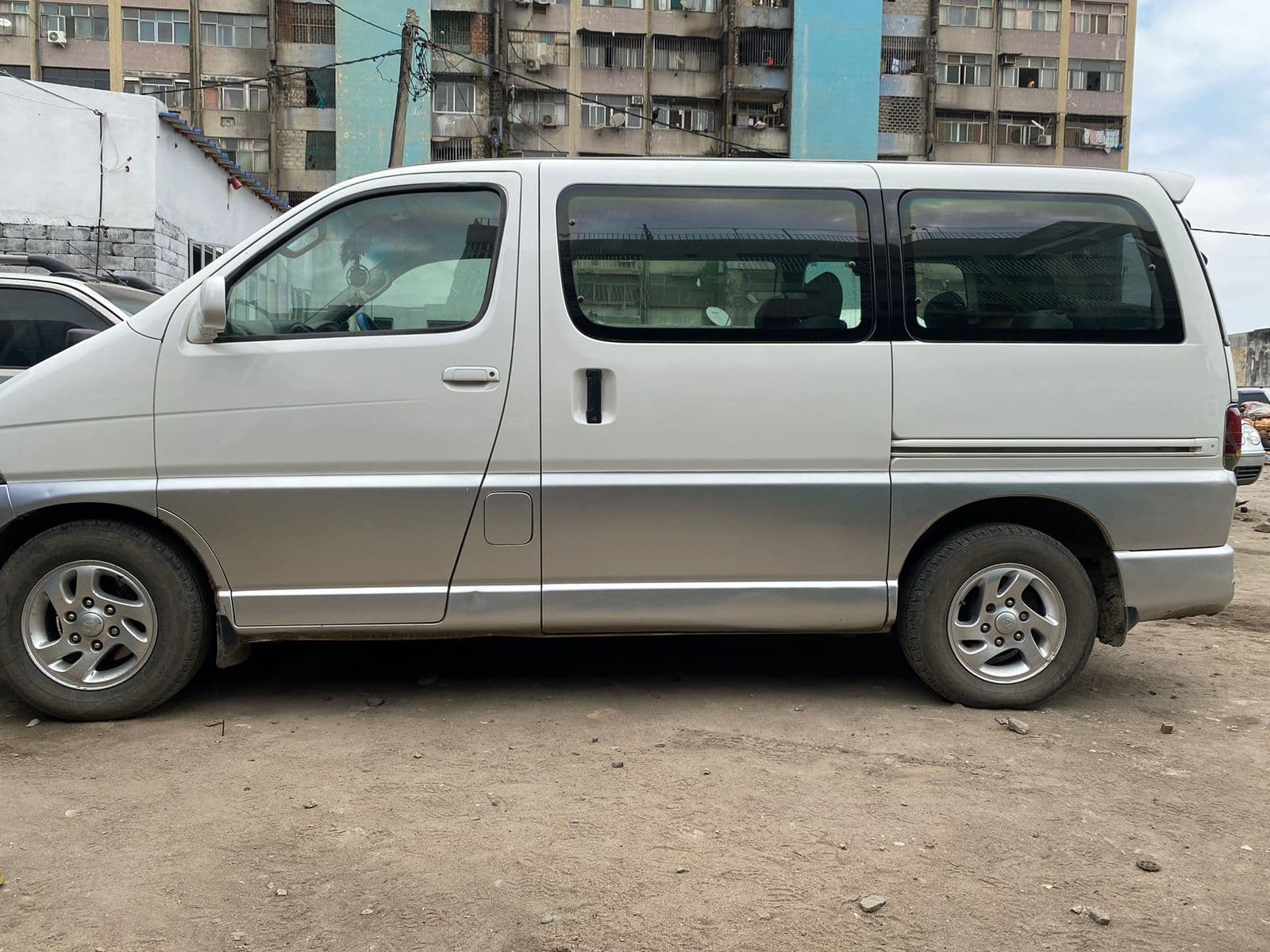 Toyota Hiace Regius — imagem 8