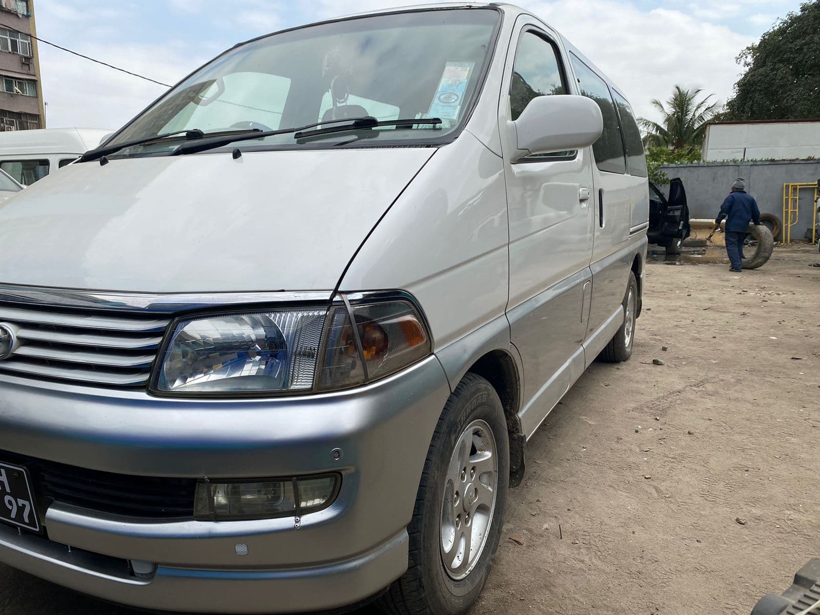 Toyota Hiace Regius — imagem 7
