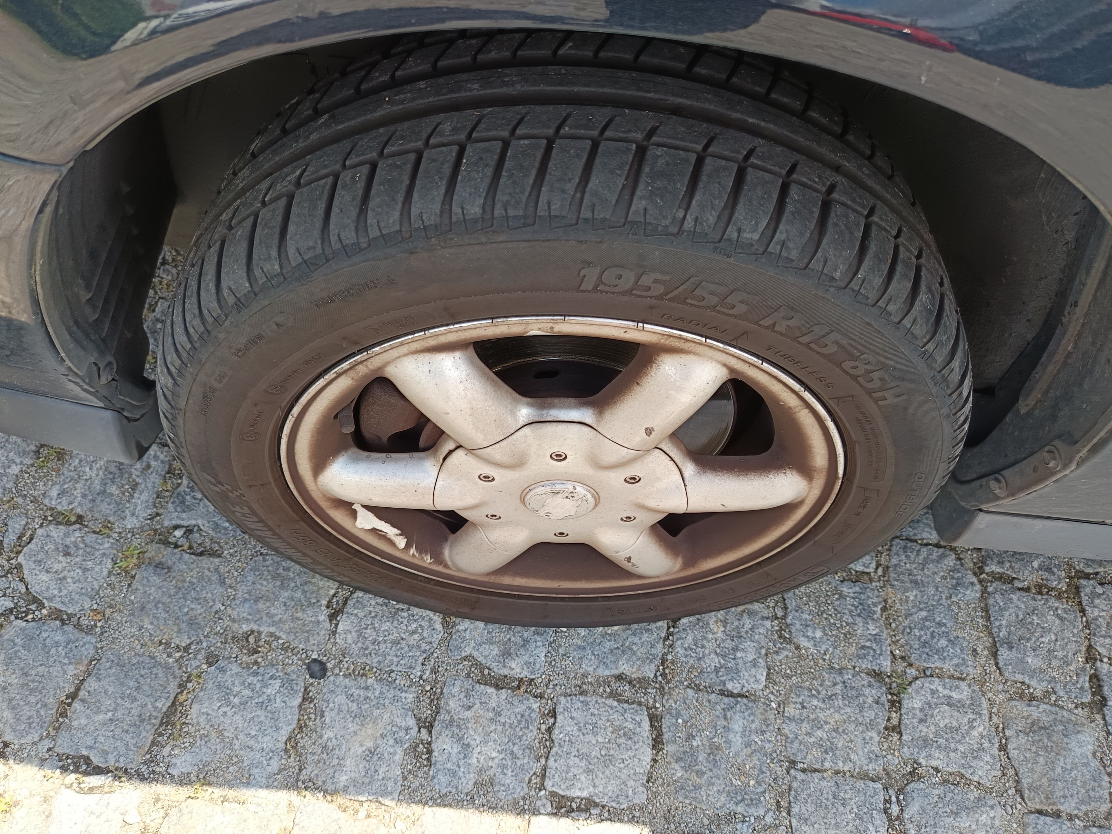 Volvo V40 · Ano 1998 — image 24