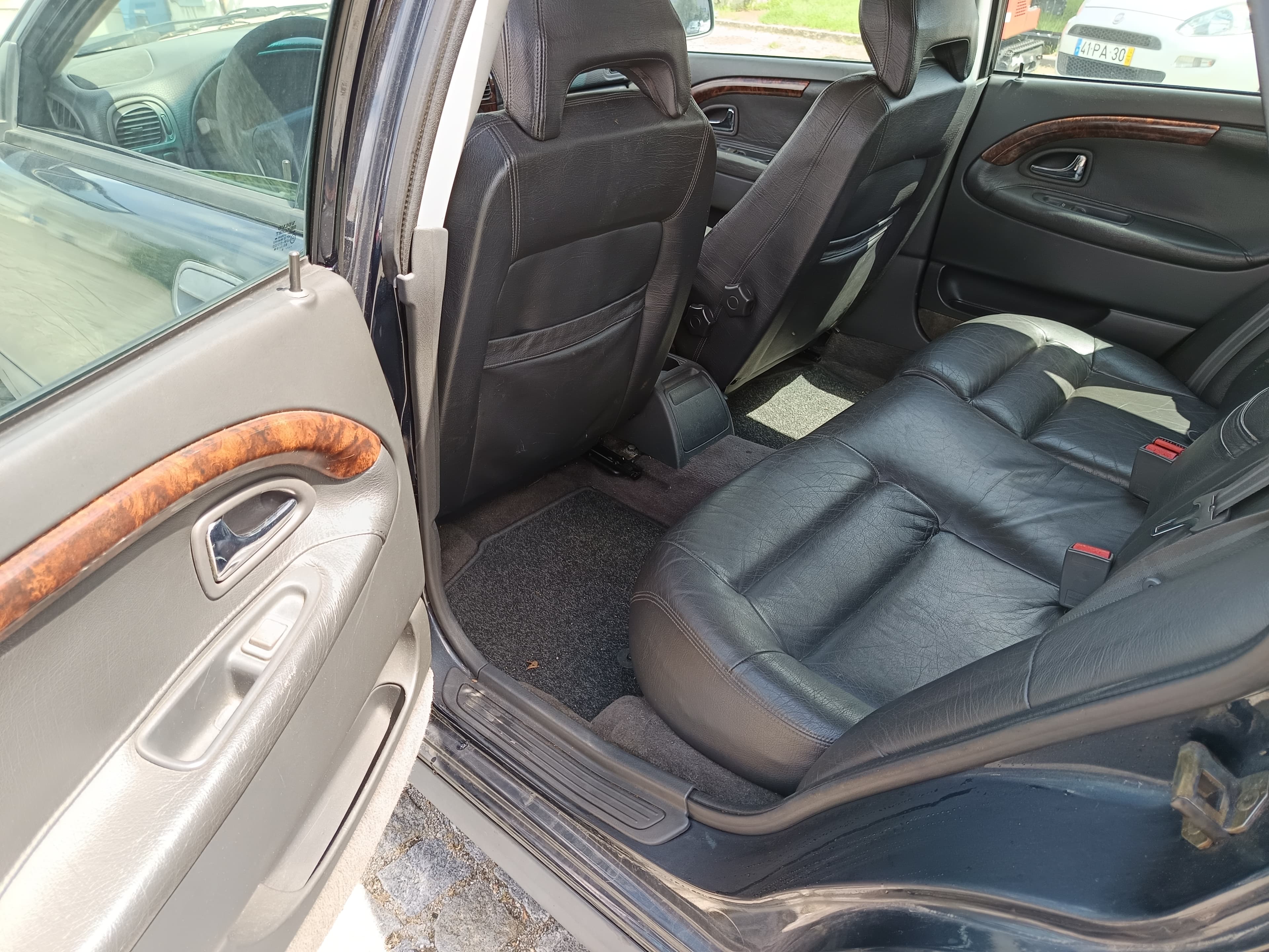 Volvo V40 · Ano 1998 — image 25