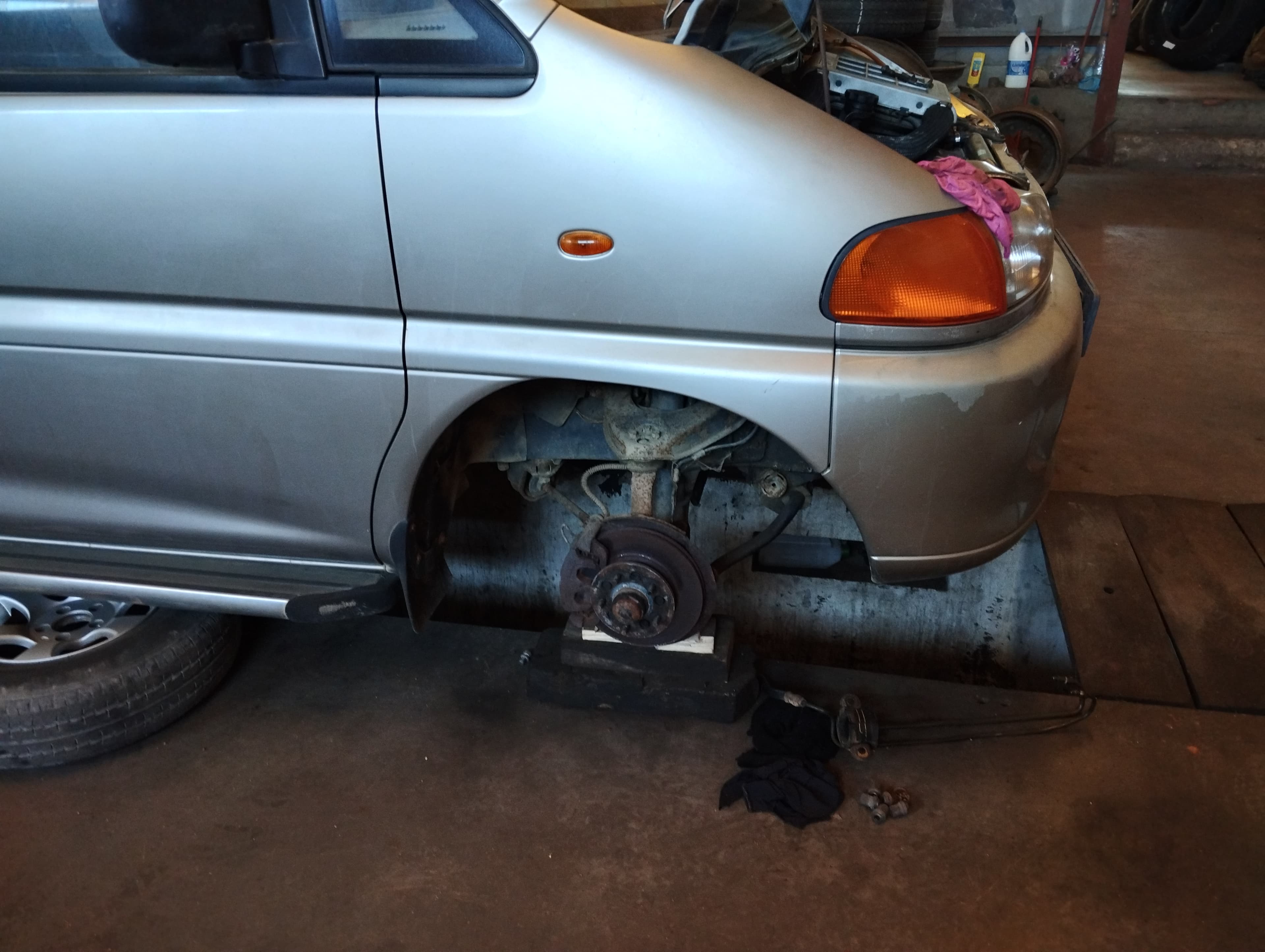 Mitsubishi Space Gear — imagen 7