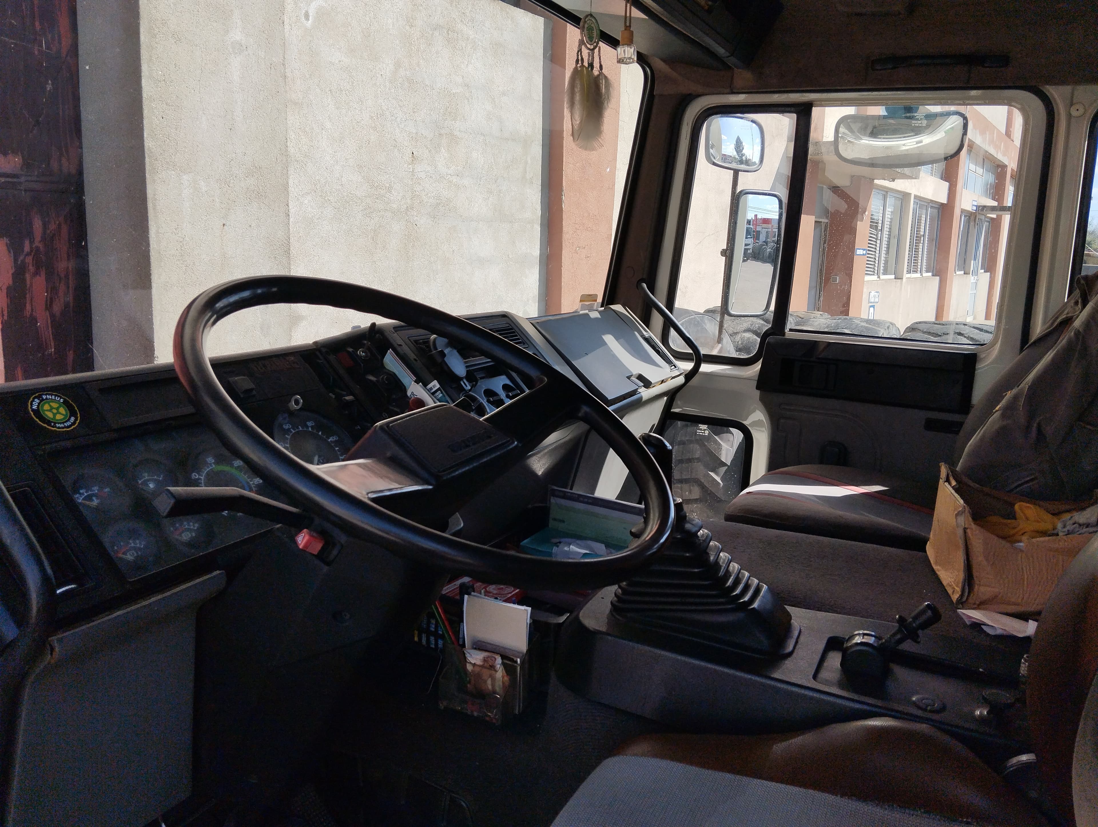 Volvo FL6 14 — image 7