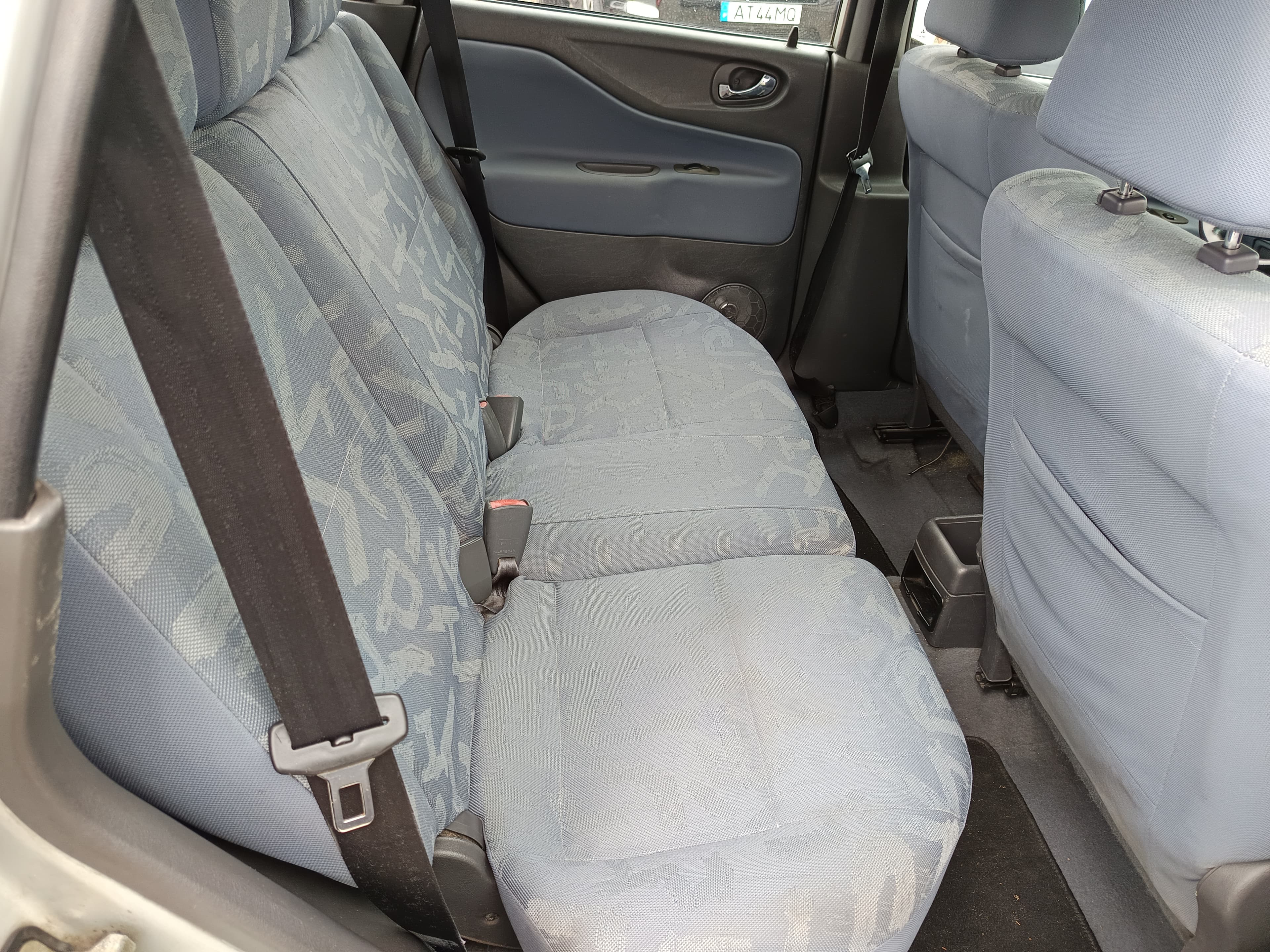 Mitsubishi Spacestar · Ano 2002 — image 22