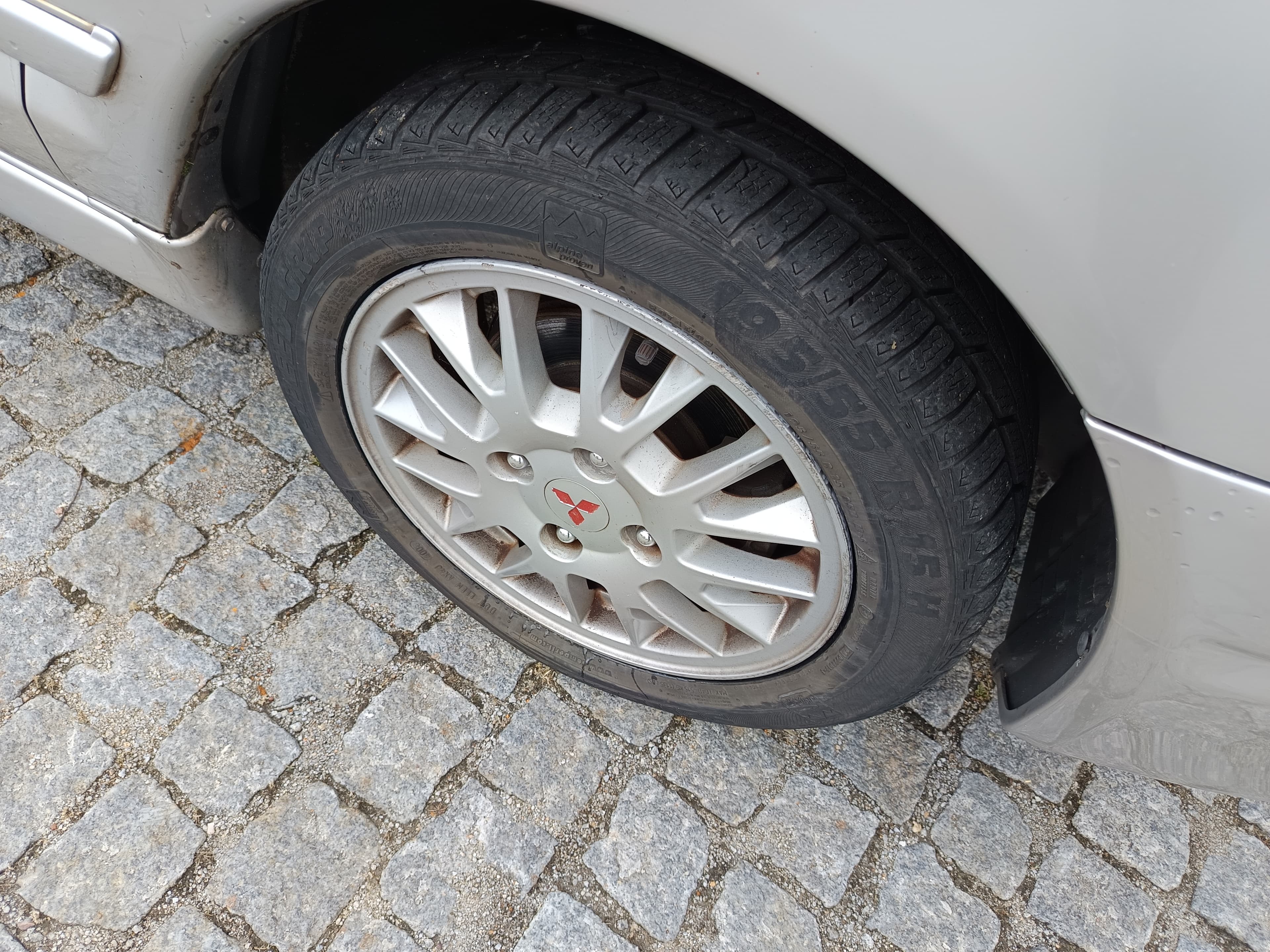 Mitsubishi Spacestar · Ano 2002 — image 16