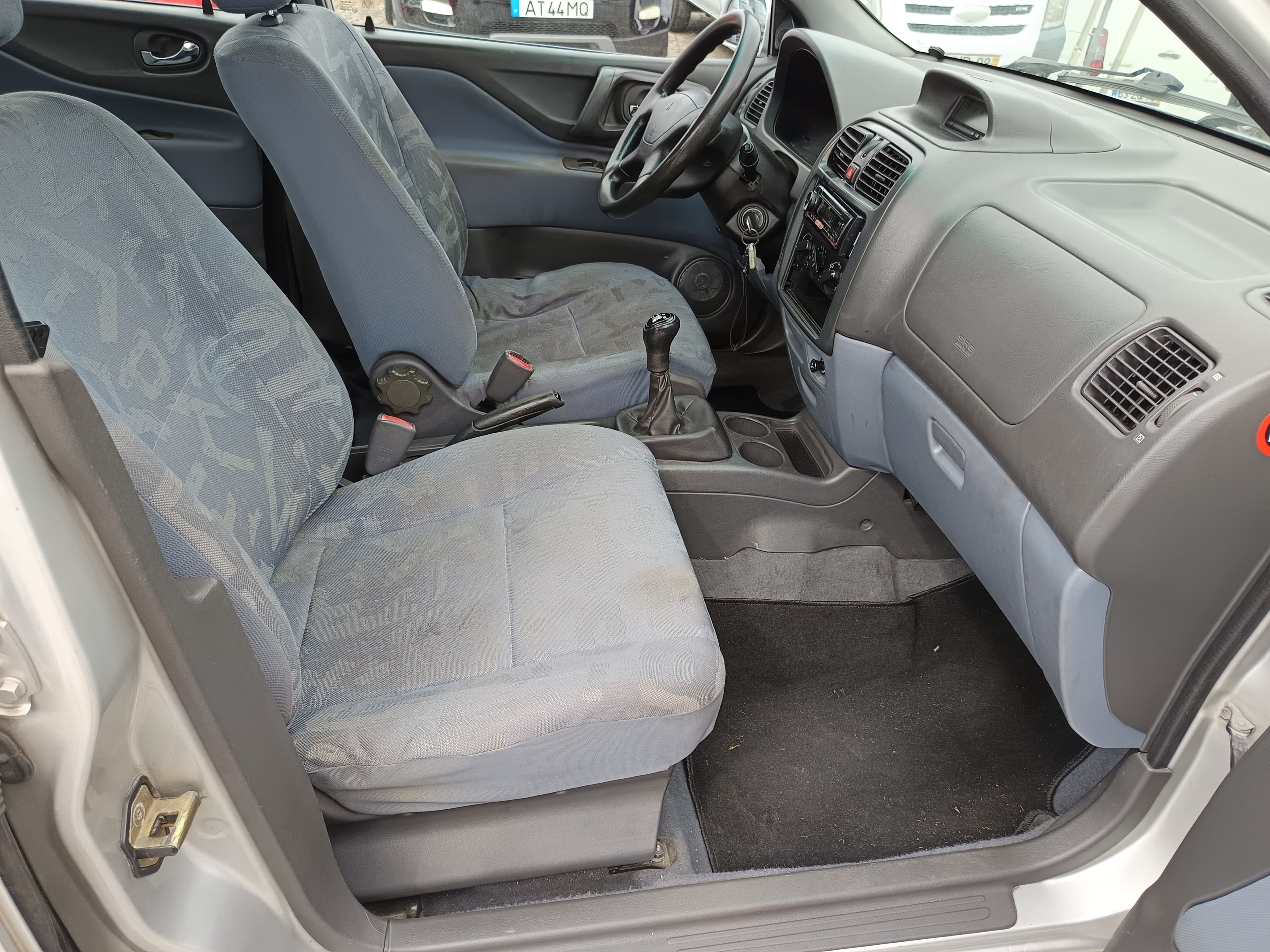 Mitsubishi Spacestar · Ano 2002 — image 25