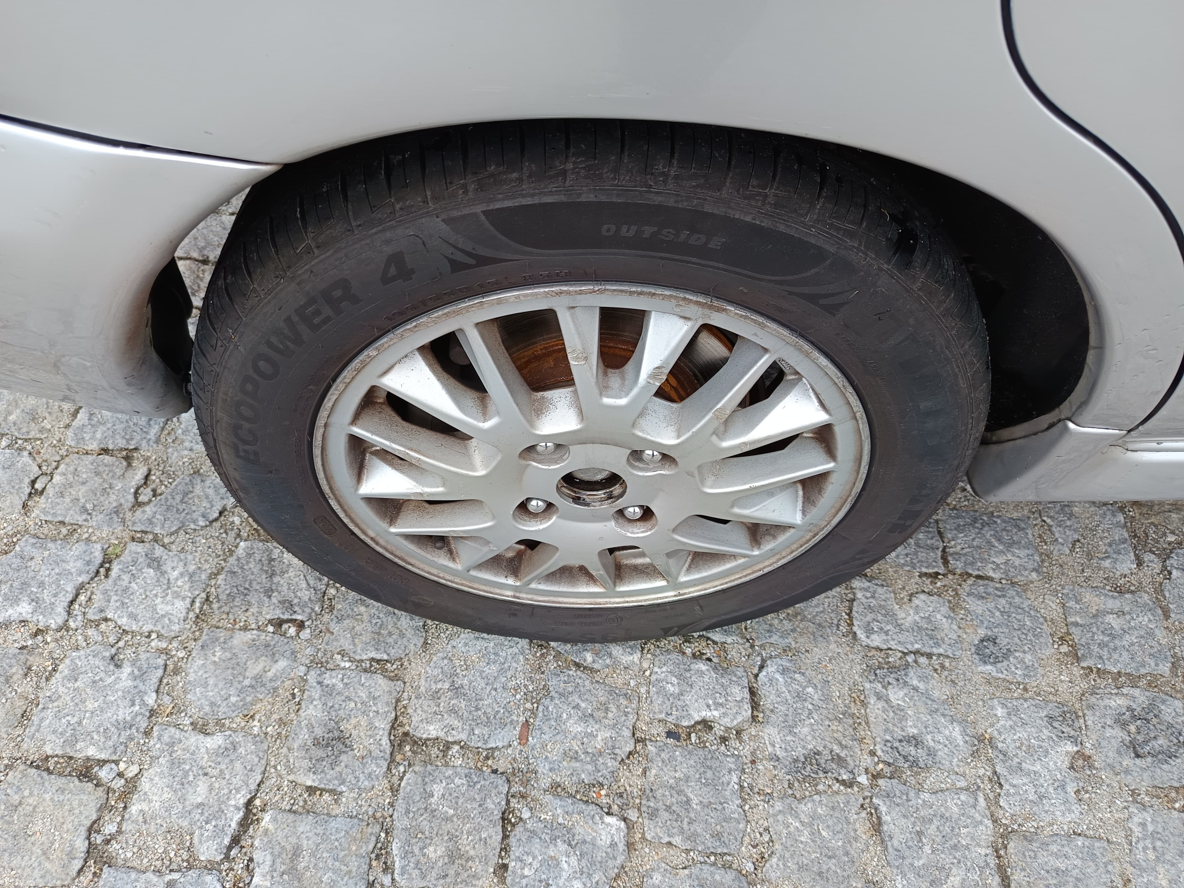 Mitsubishi Spacestar · Ano 2002 — image 17