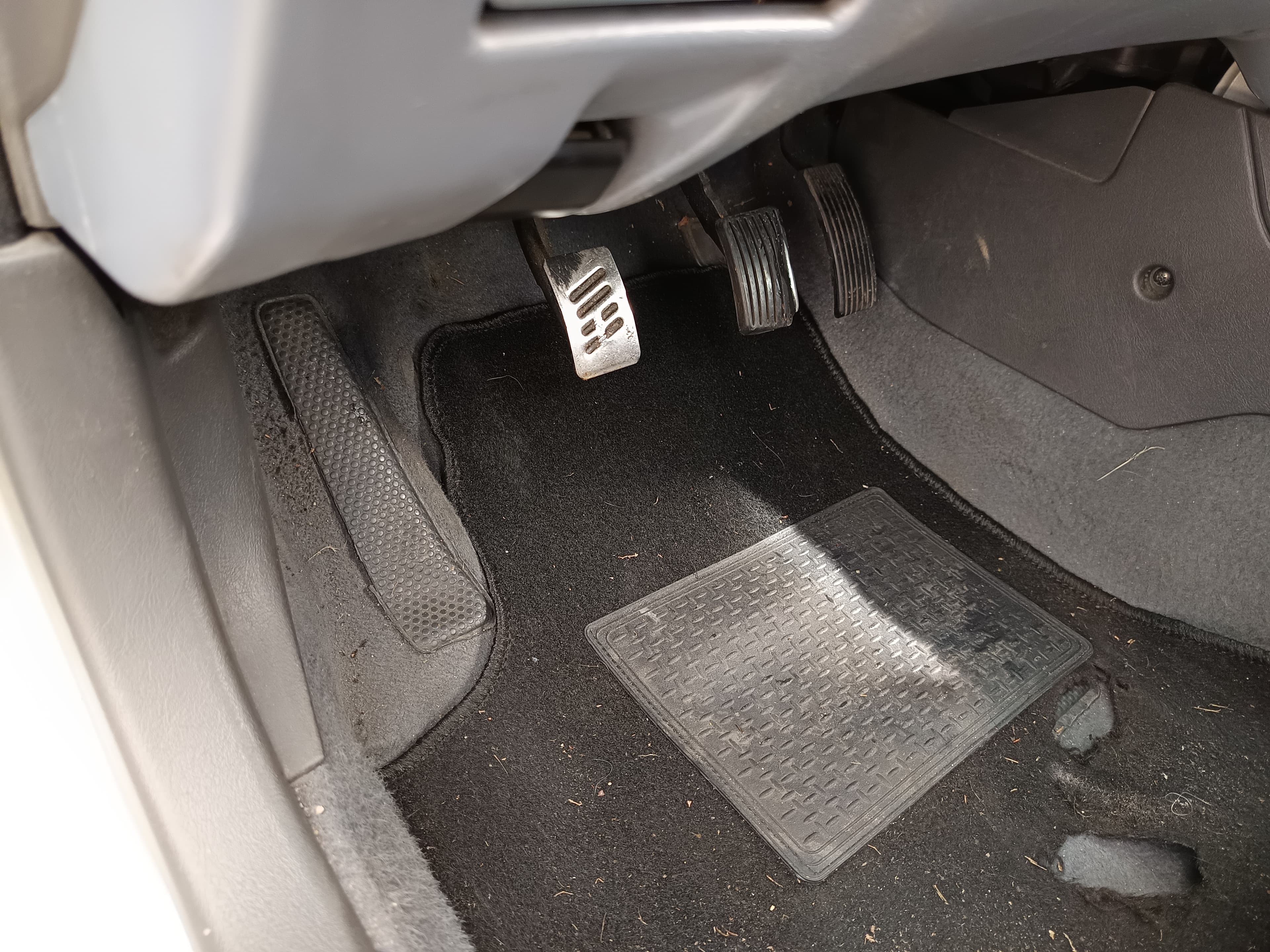 Mitsubishi Spacestar · Ano 2002 — image 31