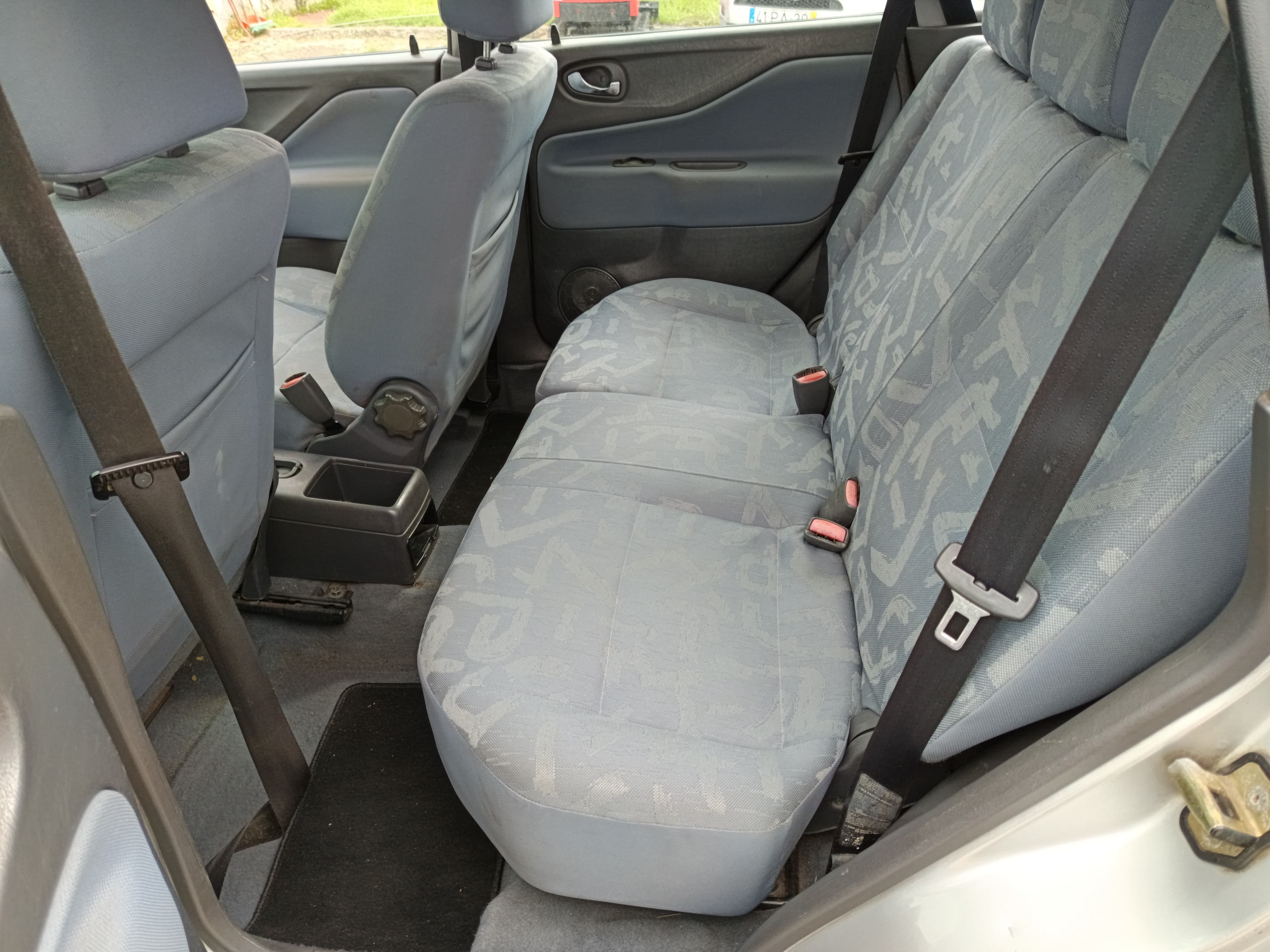 Mitsubishi Spacestar · Ano 2002 — image 28