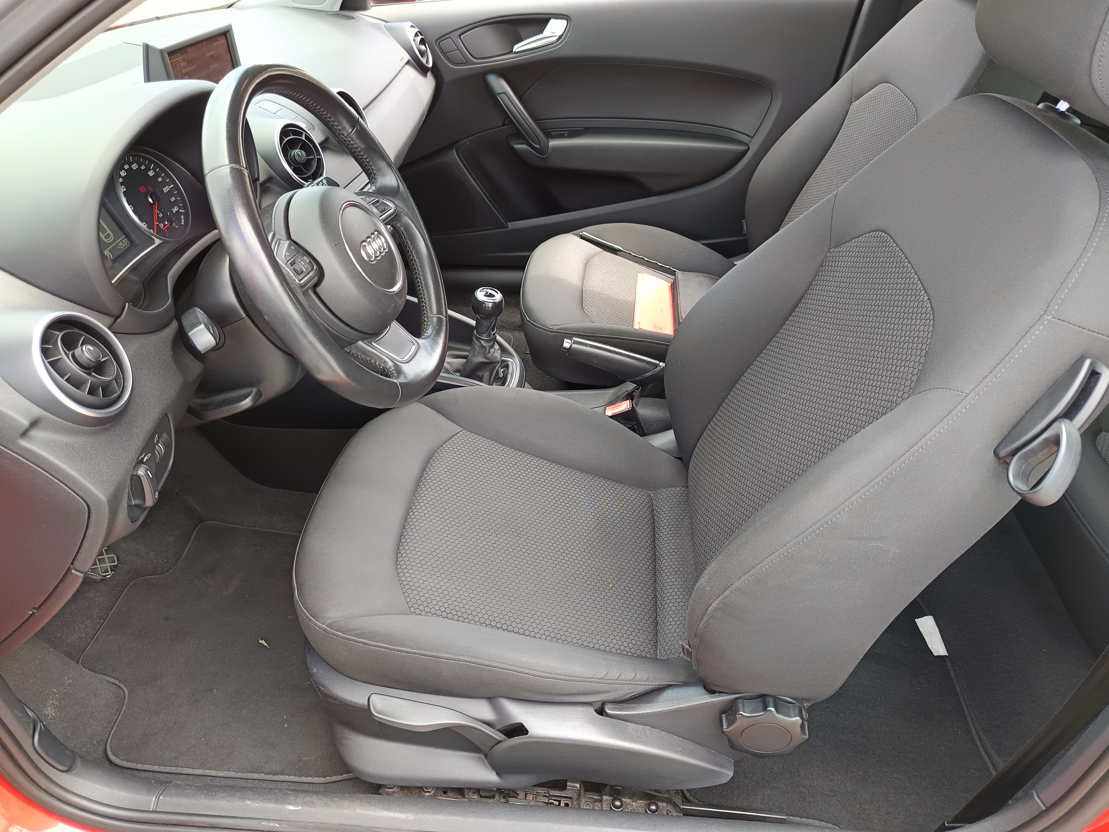 Audi A1 · Ano 2012 — imagem 27