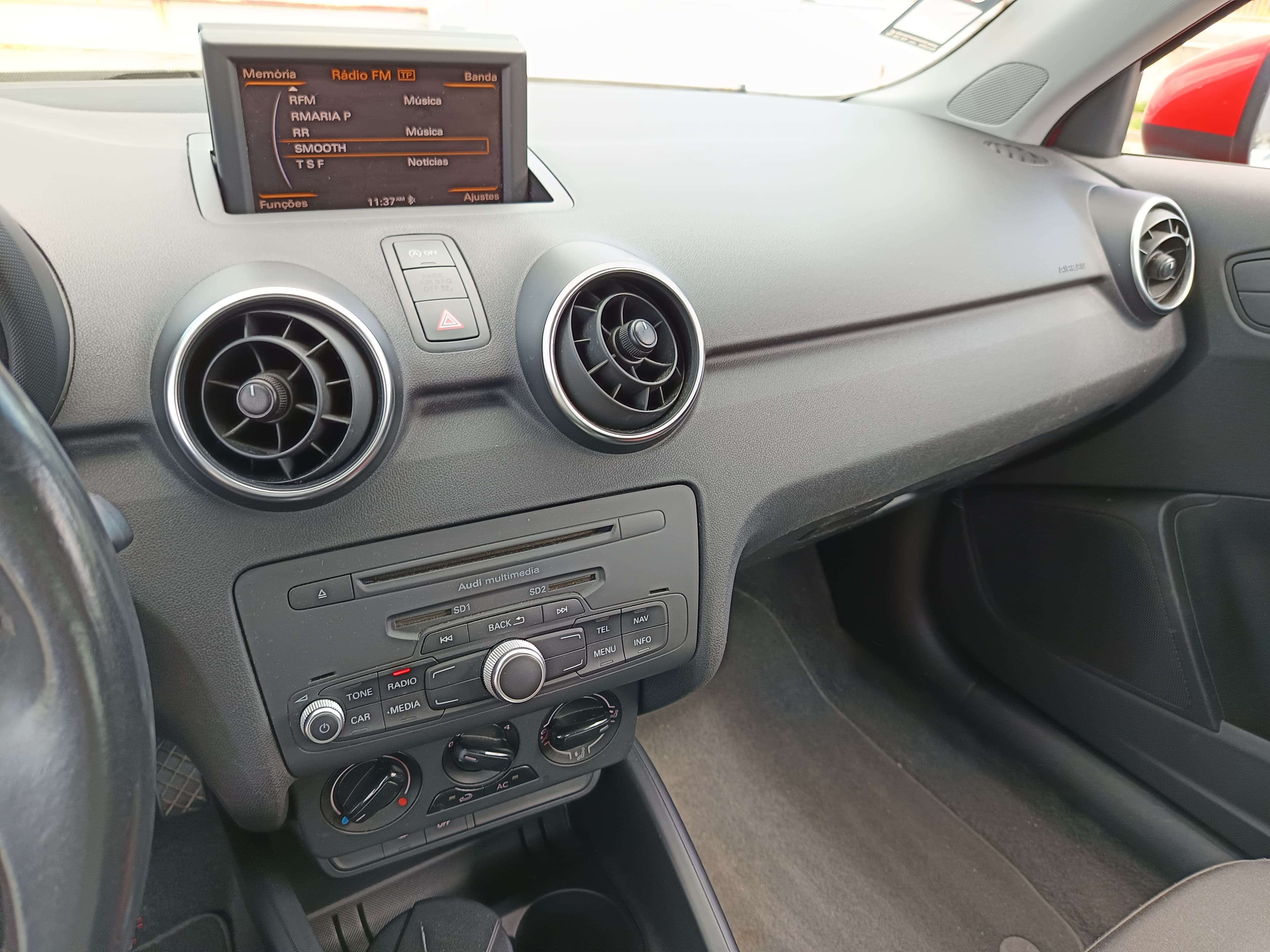 Audi A1 · Ano 2012 — imagem 32