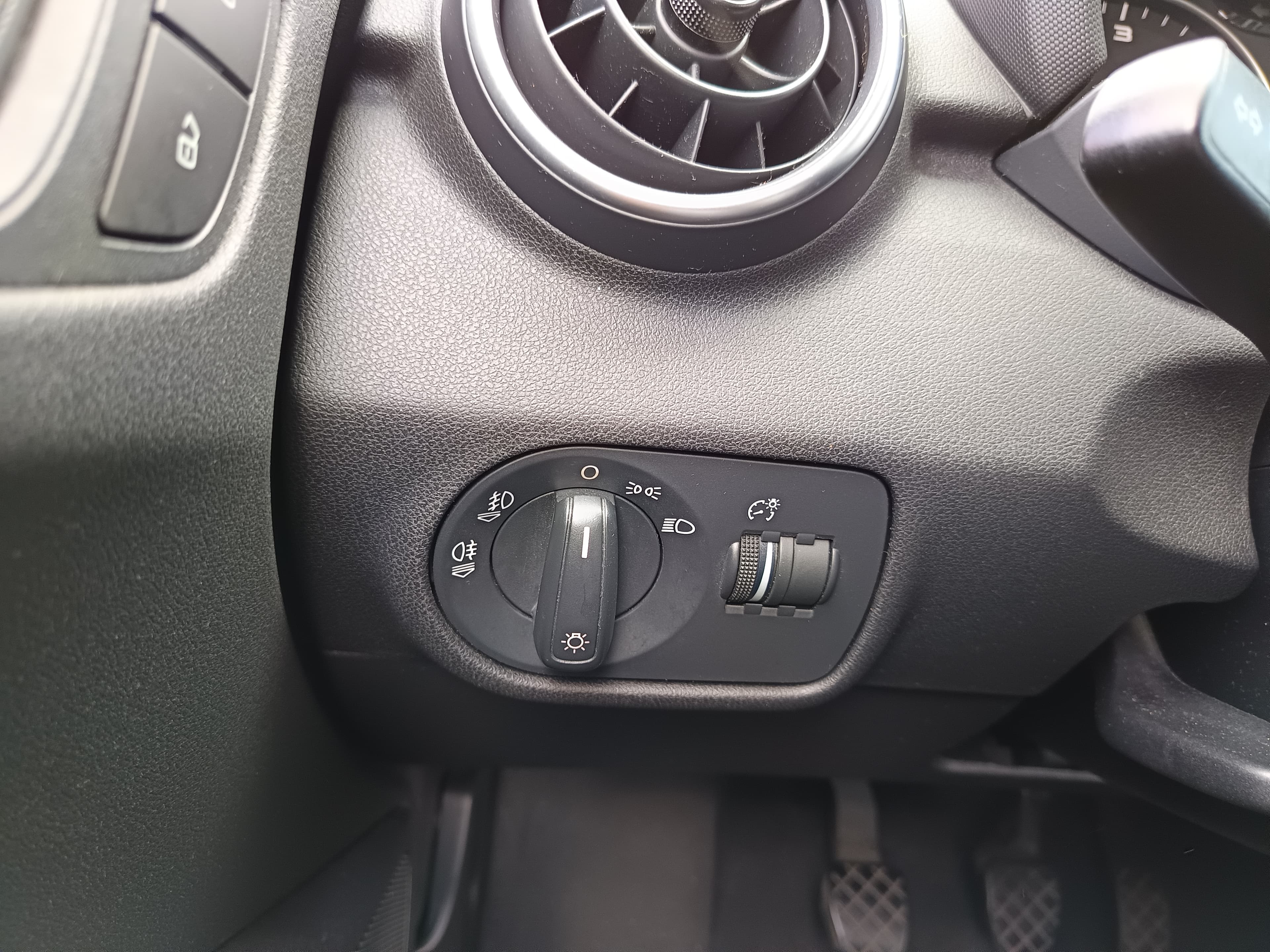 Audi A1 · Ano 2012 — imagem 36