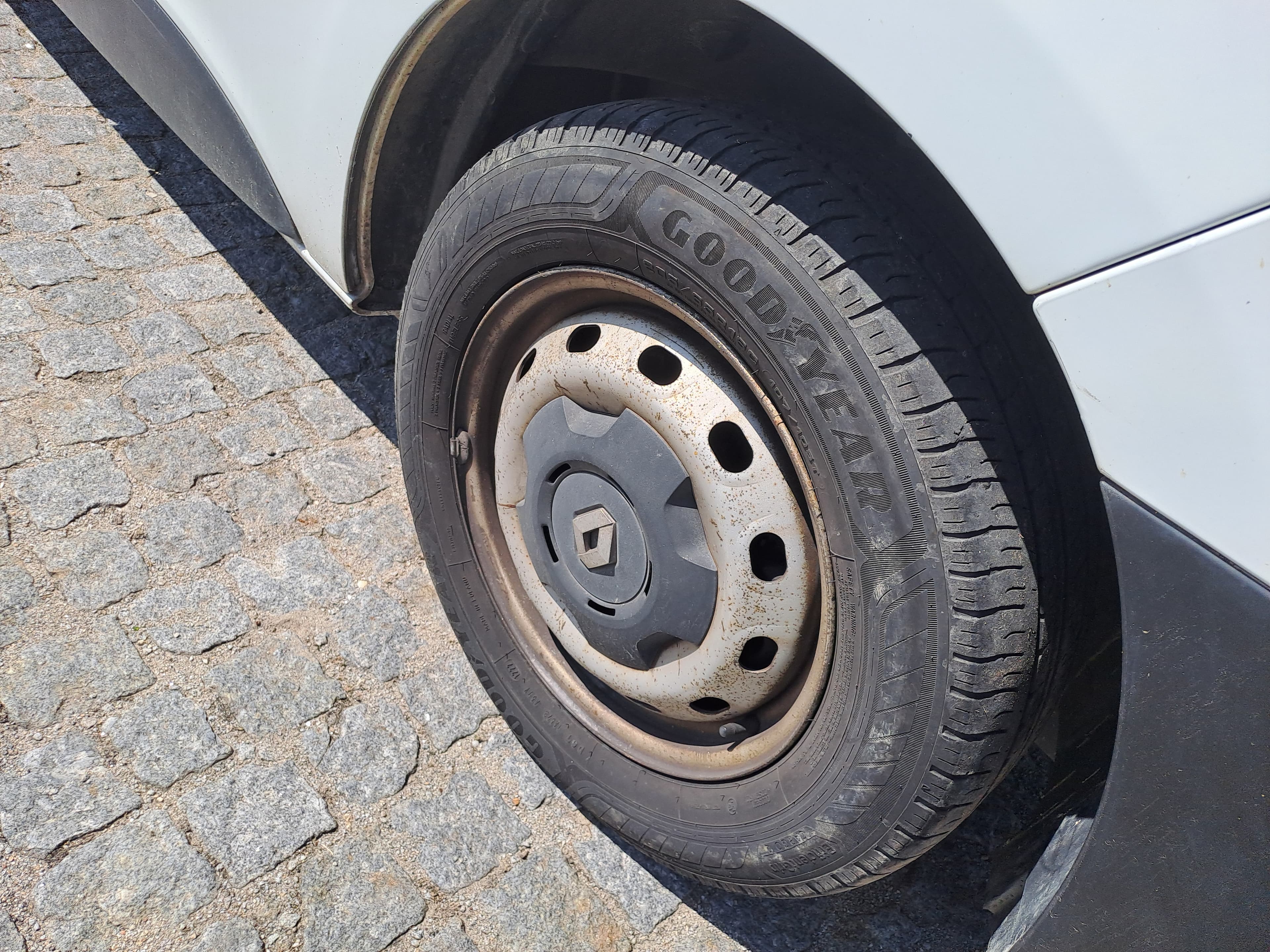 Renault Trafic · Câmara Frio · Ano 2015 — imagen 19