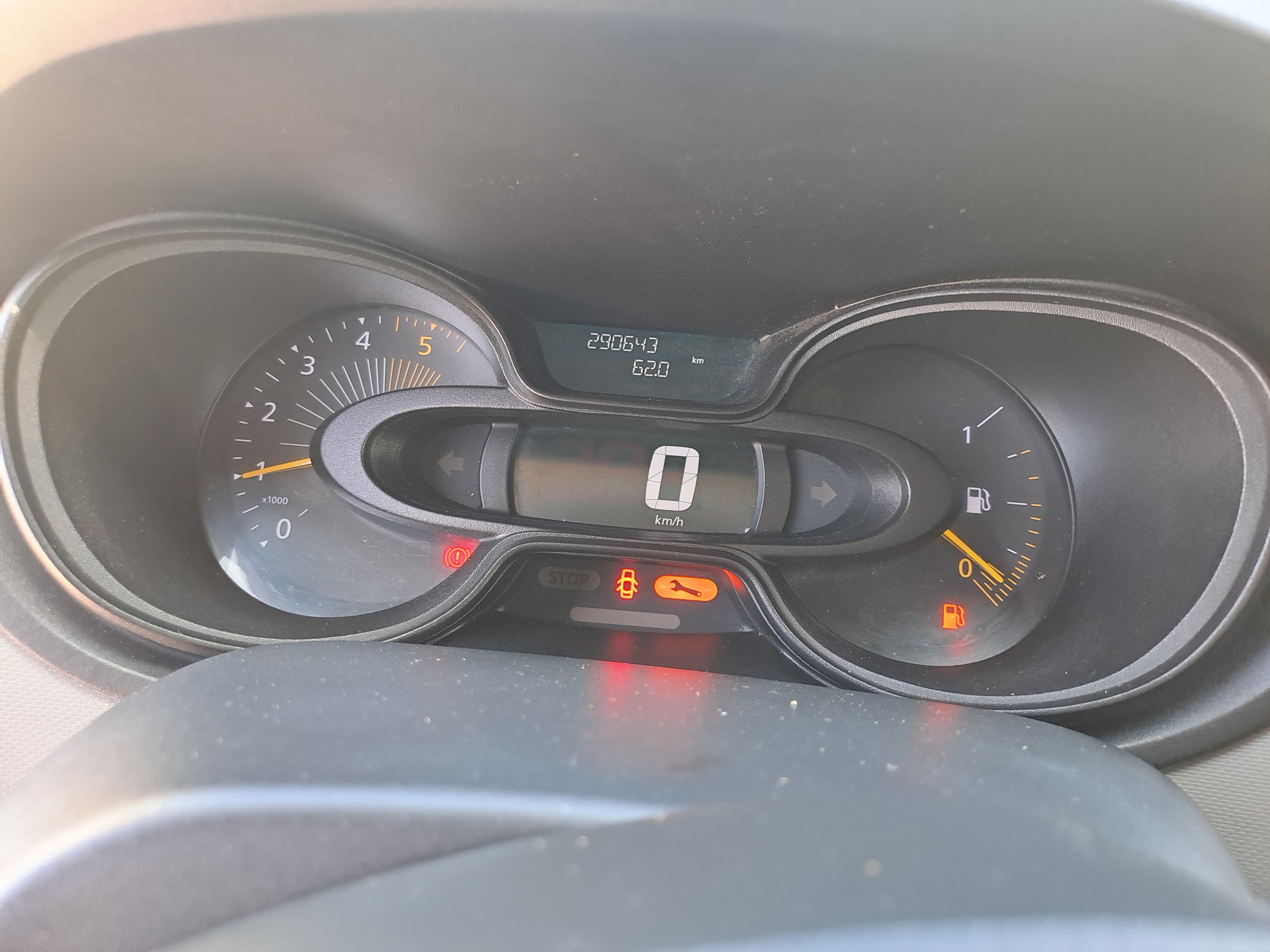 Renault Trafic · Câmara Frio · Ano 2015 — imagen 29