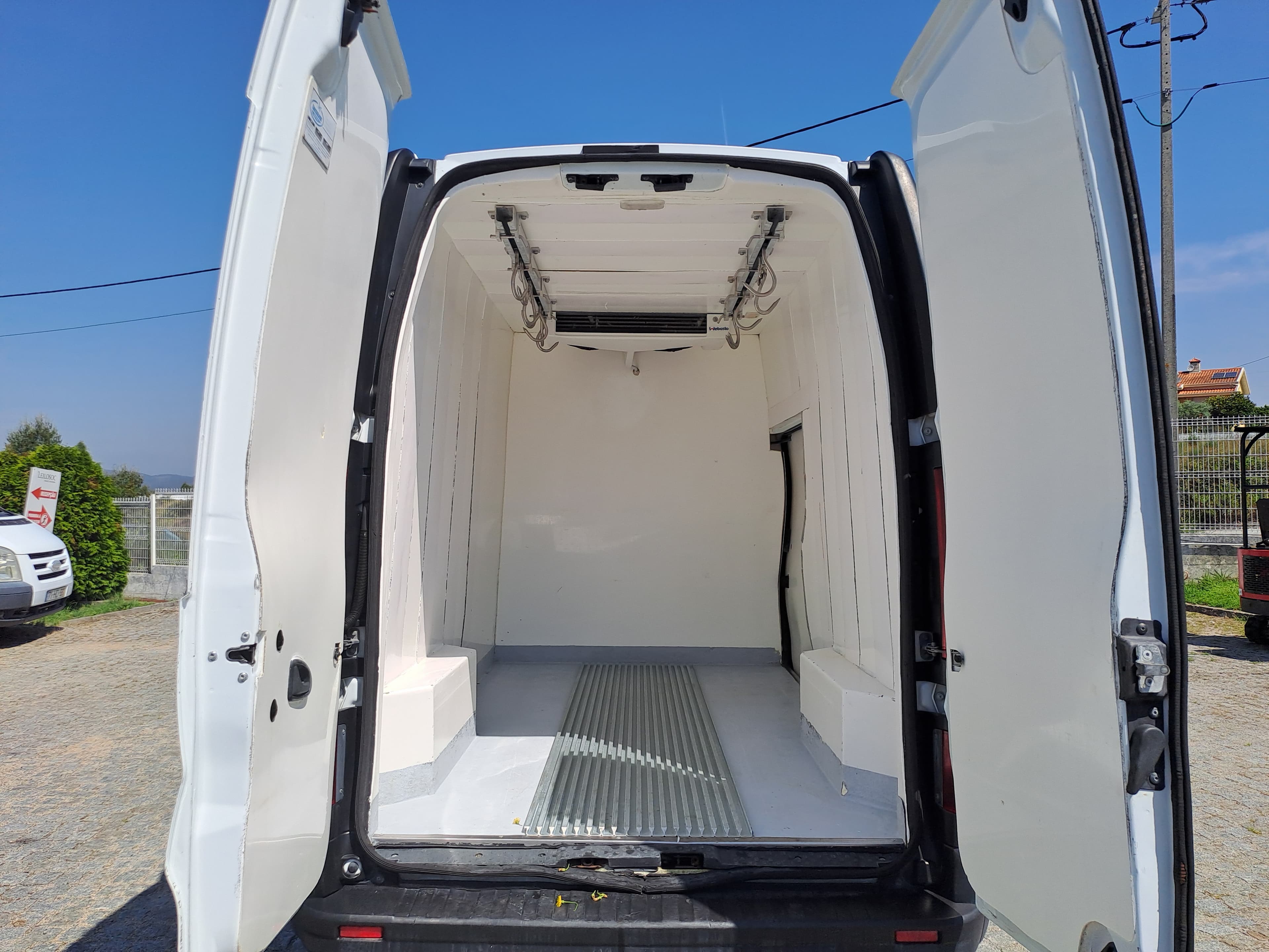Renault Trafic · Câmara Frio · Ano 2015 — imagen 8