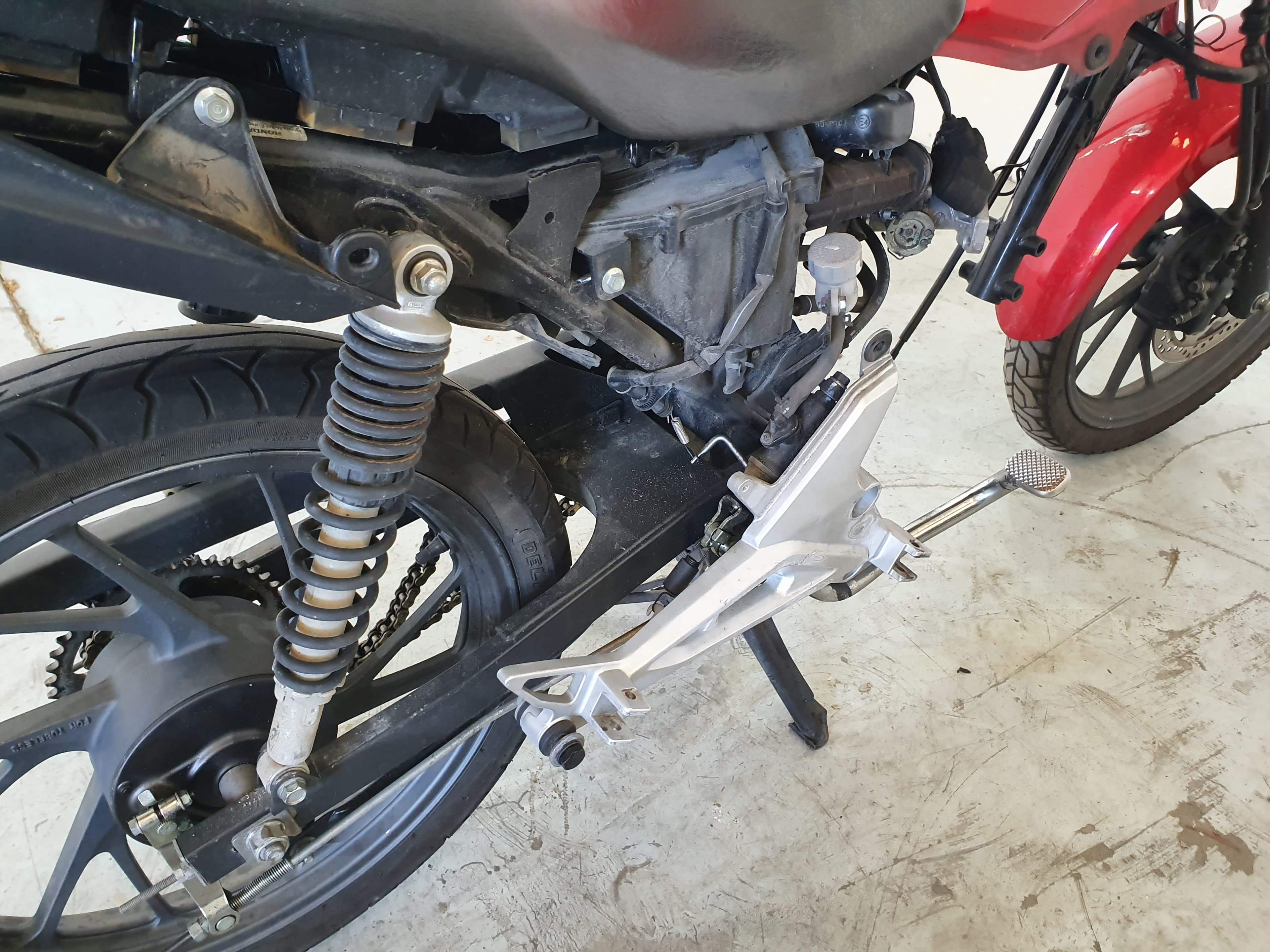HONDA 125 CBF · Ano 2017 — imagen 6