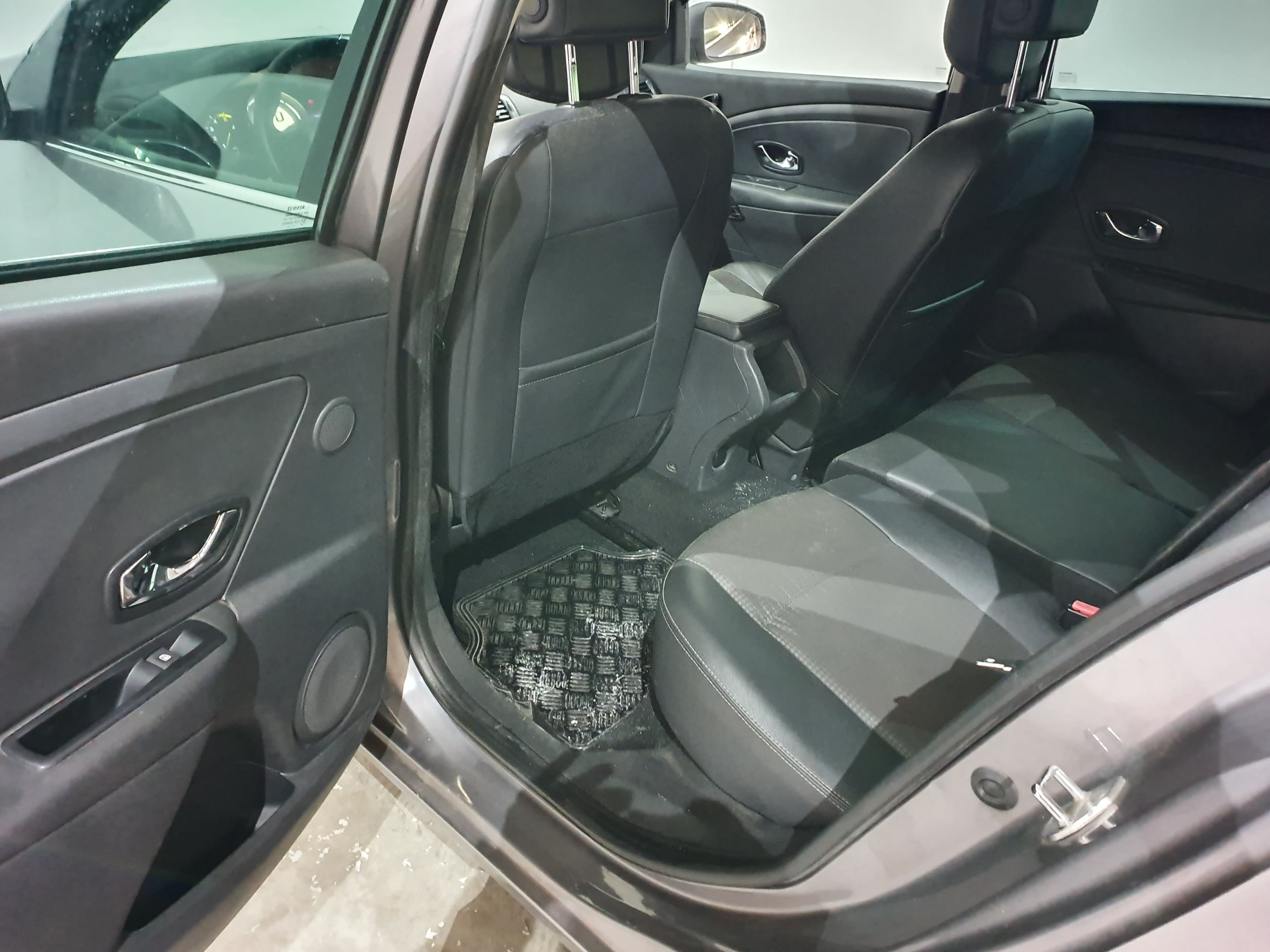 Renault Mégane · Ano 2013 — imagem 27