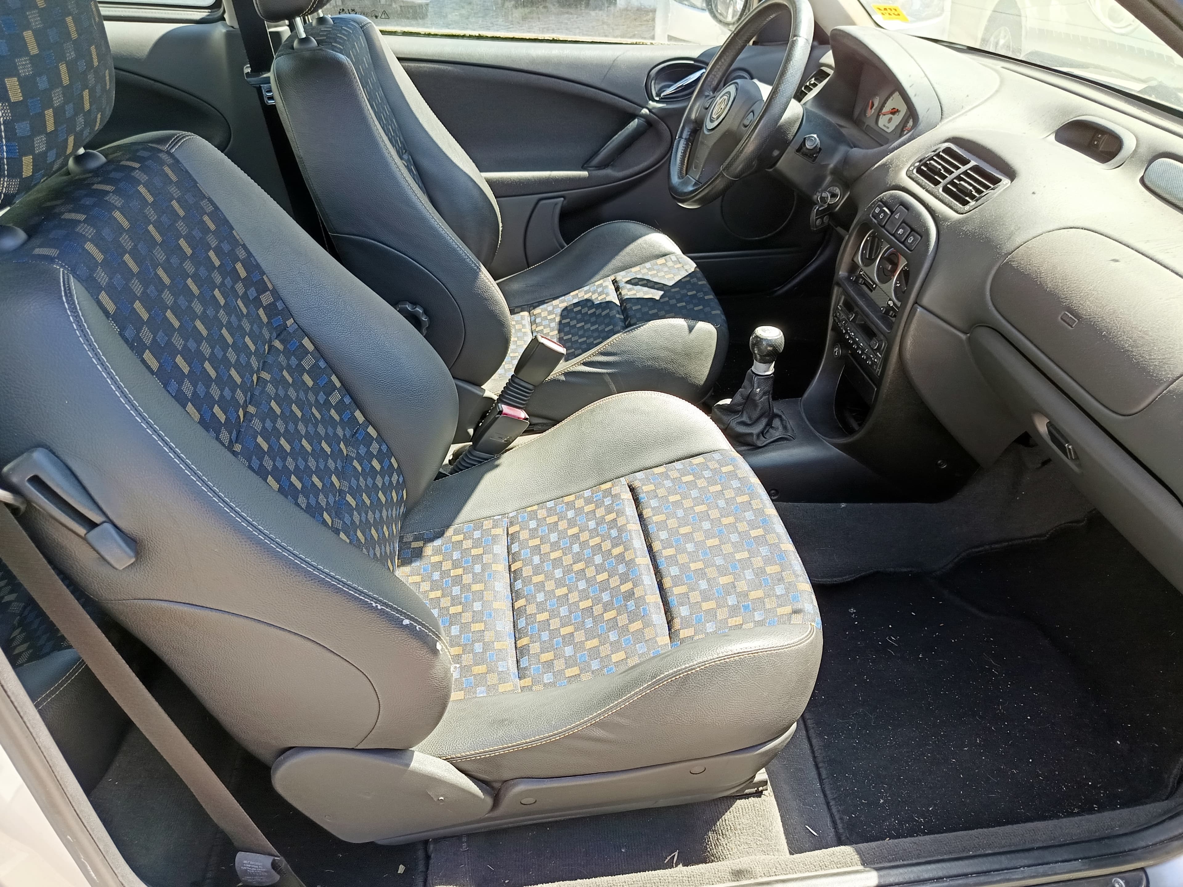 MG ZR · 2002 — imagem 23