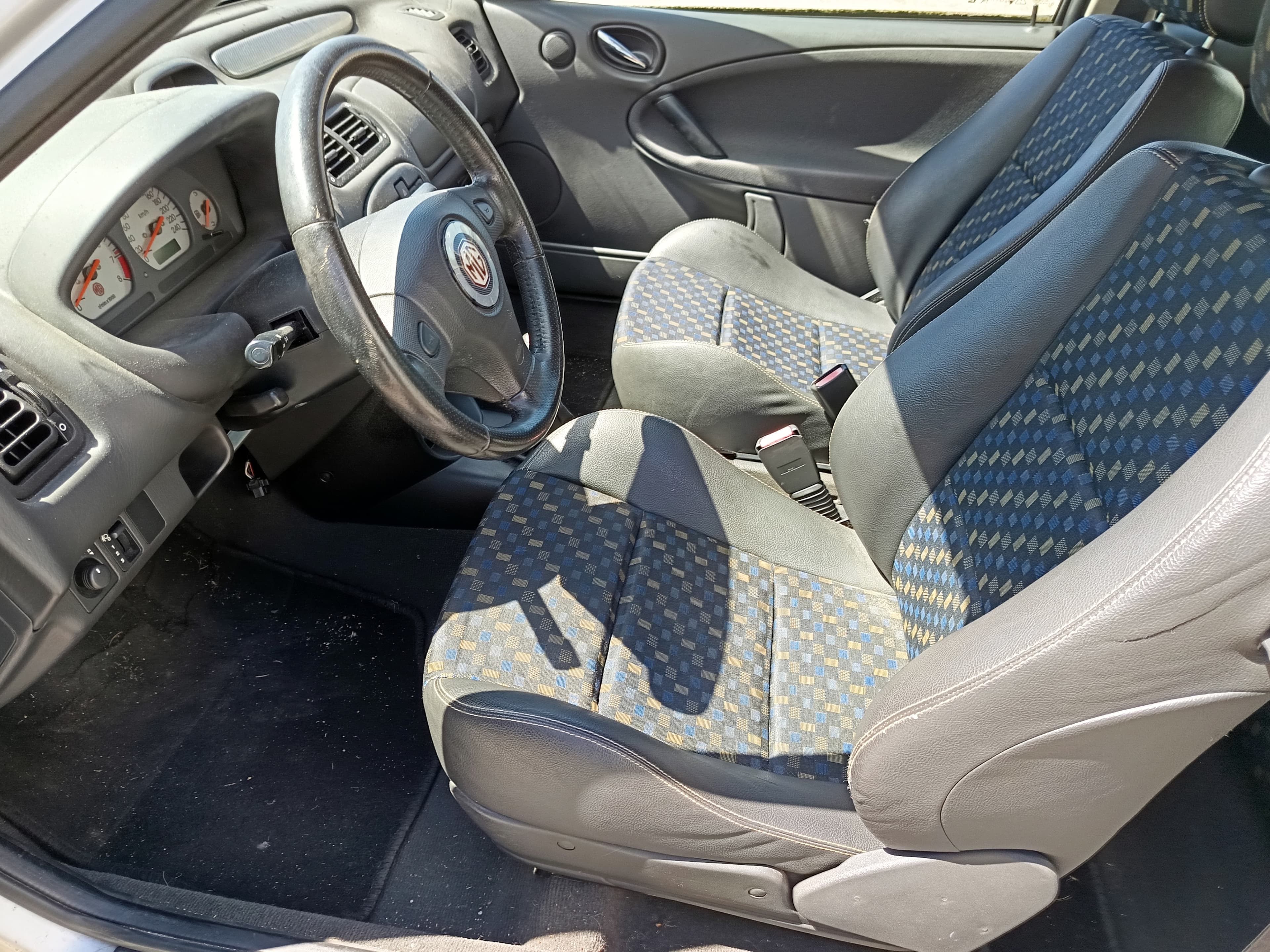 MG ZR · 2002 — imagem 29