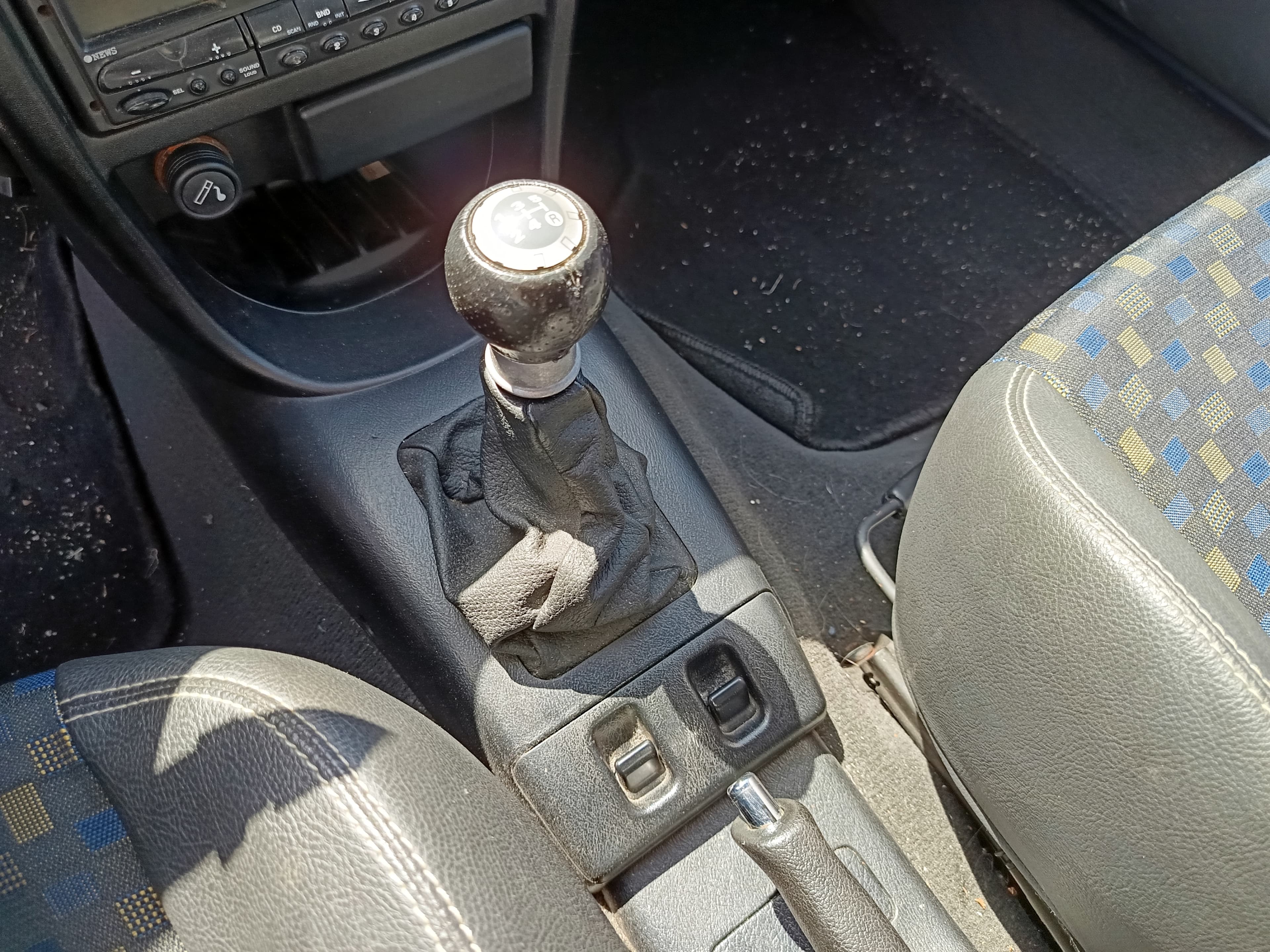 MG ZR · 2002 — imagem 33