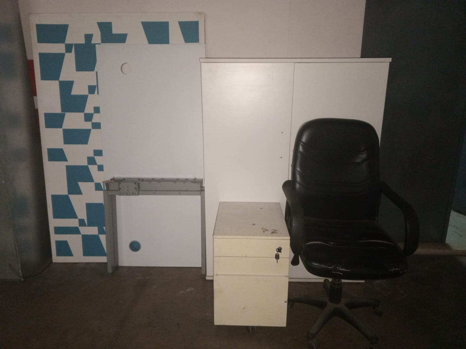 Mobiliario de oficina — imagen 1