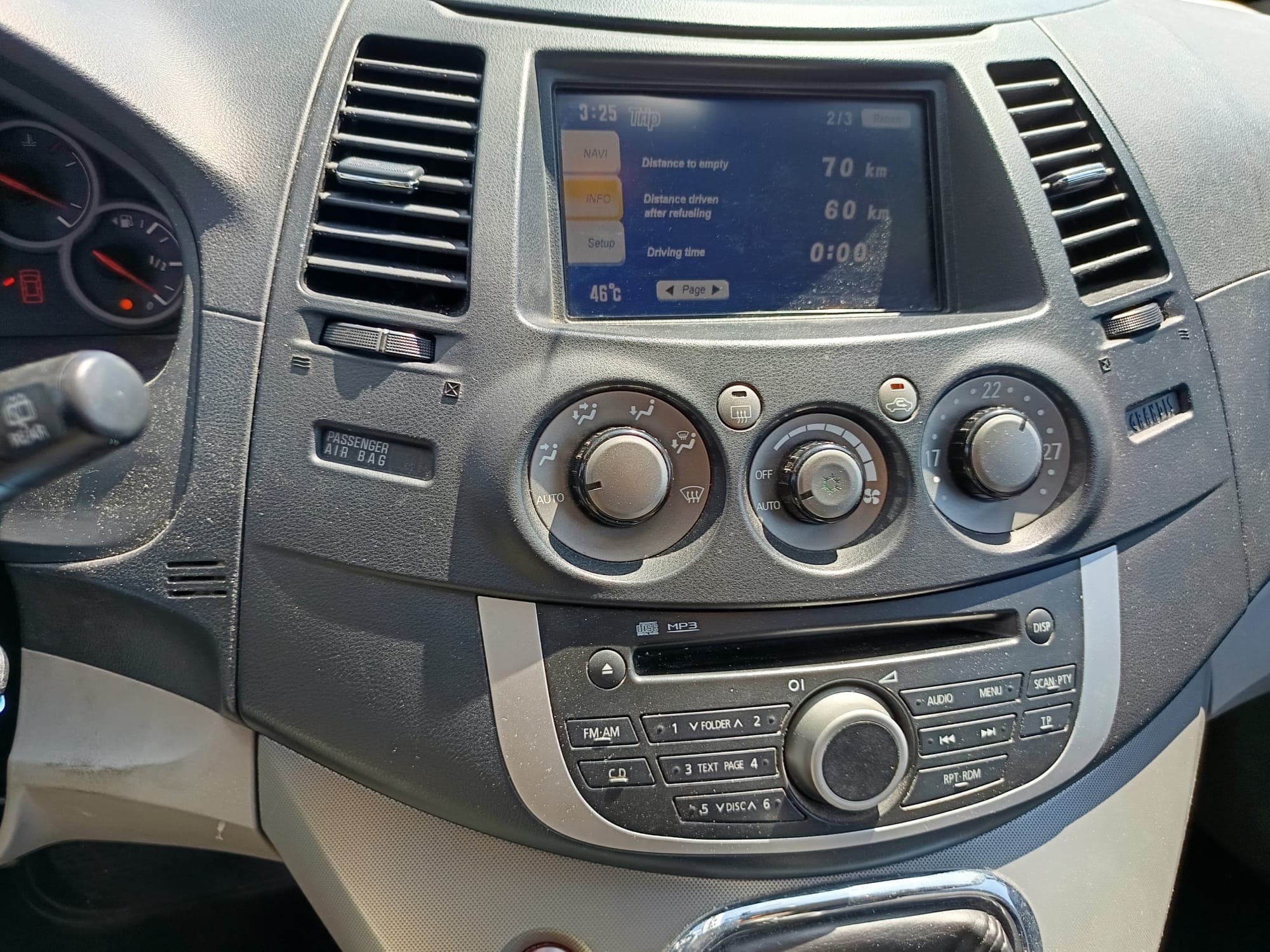 Mitsubishi Grandis 2.0 DI-D · 7 Lugares — image 30