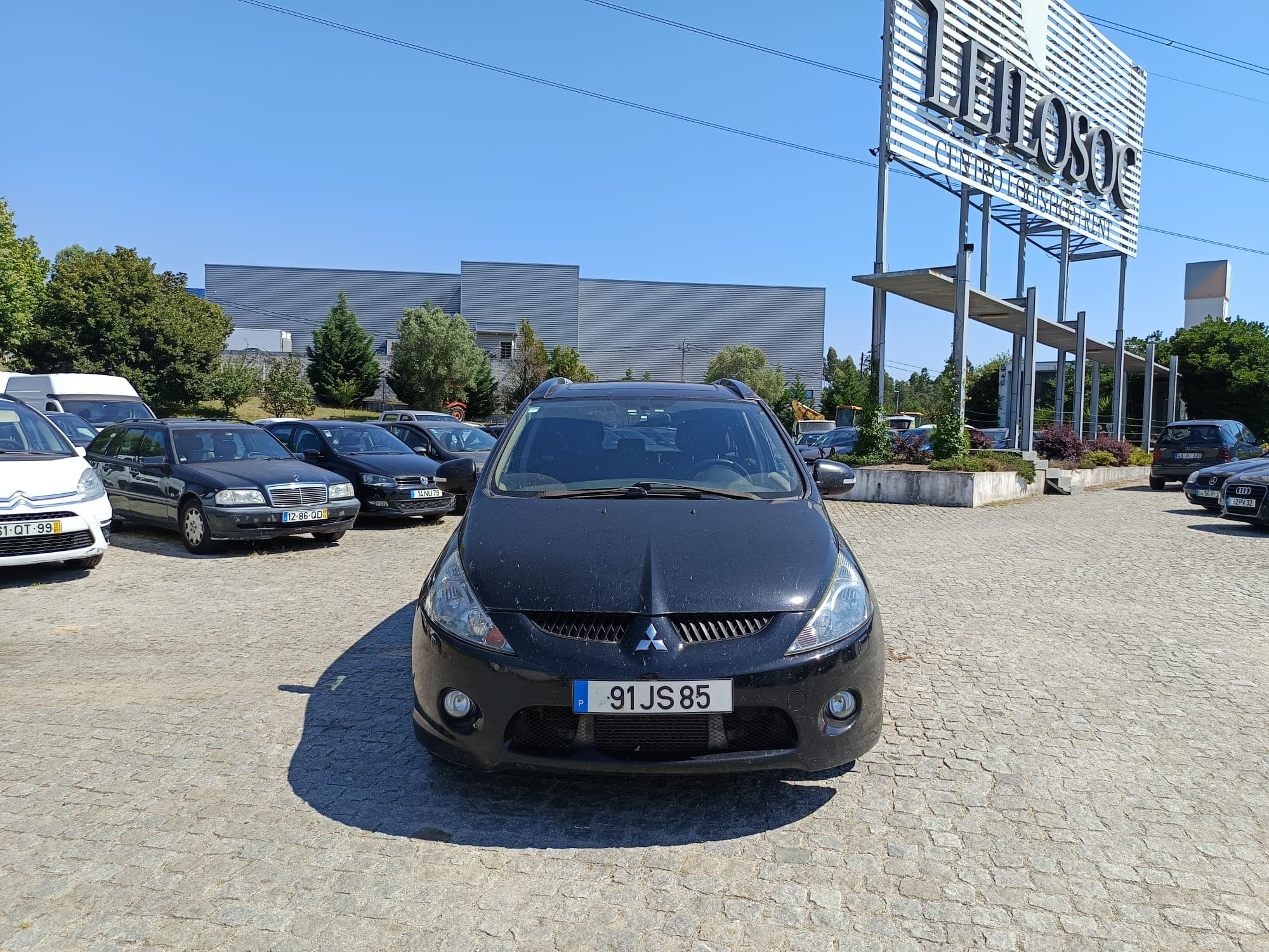 Mitsubishi Grandis 2.0 DI-D · 7 Lugares — image 2