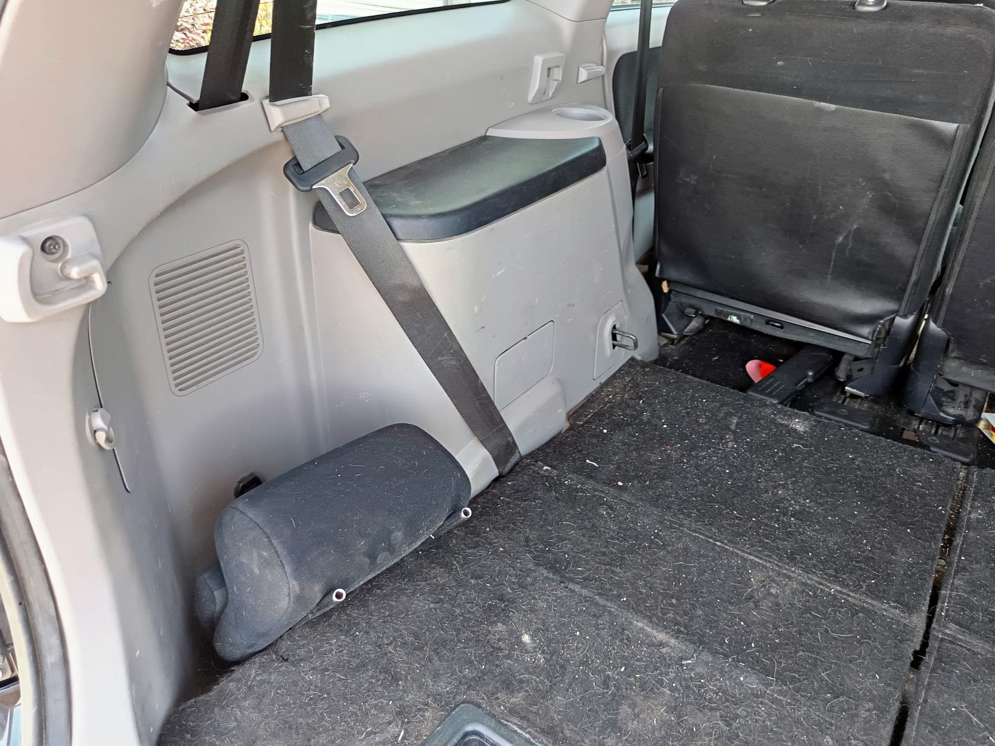 Mitsubishi Grandis 2.0 DI-D · 7 Lugares — image 18