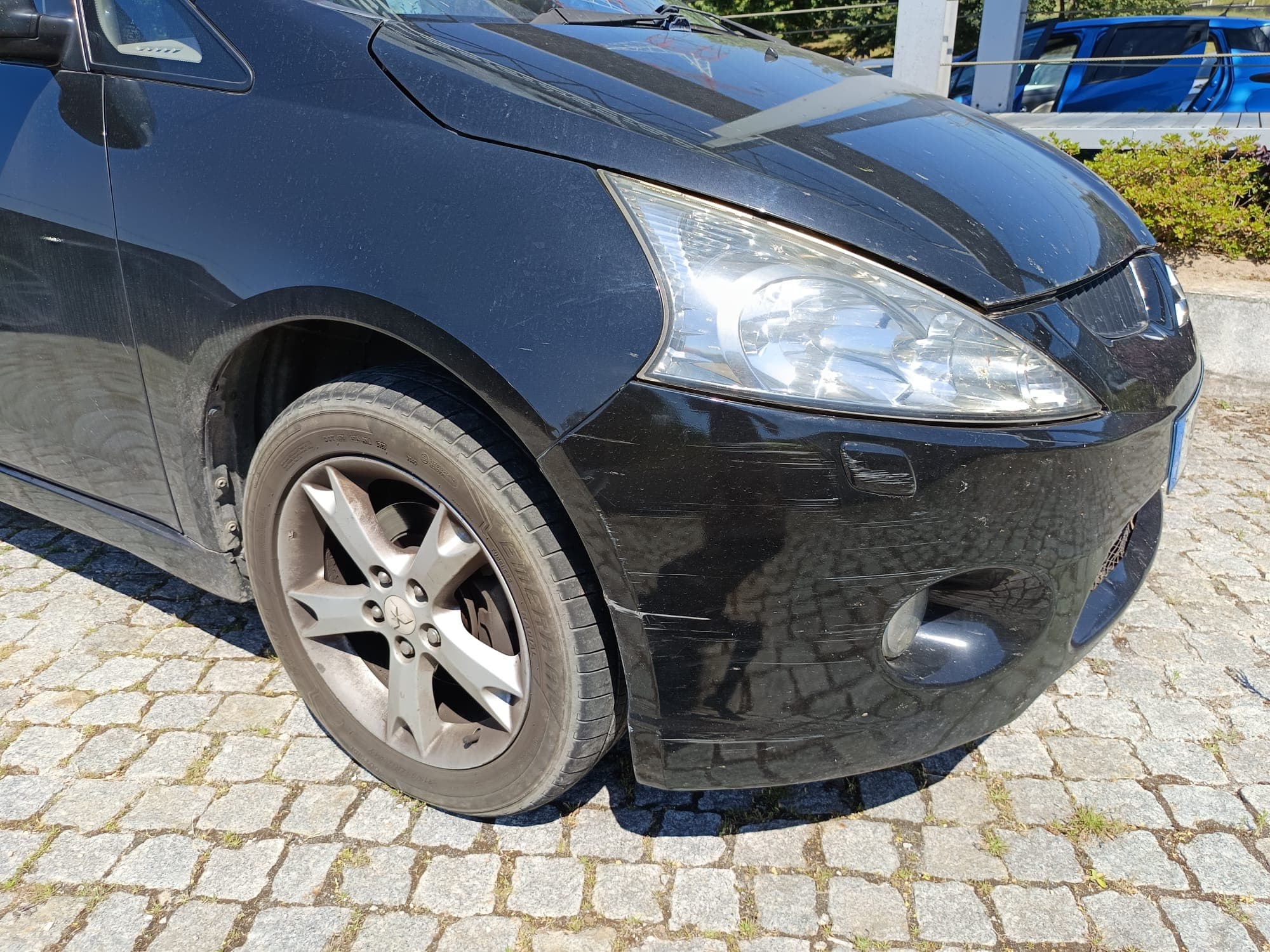 Mitsubishi Grandis 2.0 DI-D · 7 Lugares — image 12