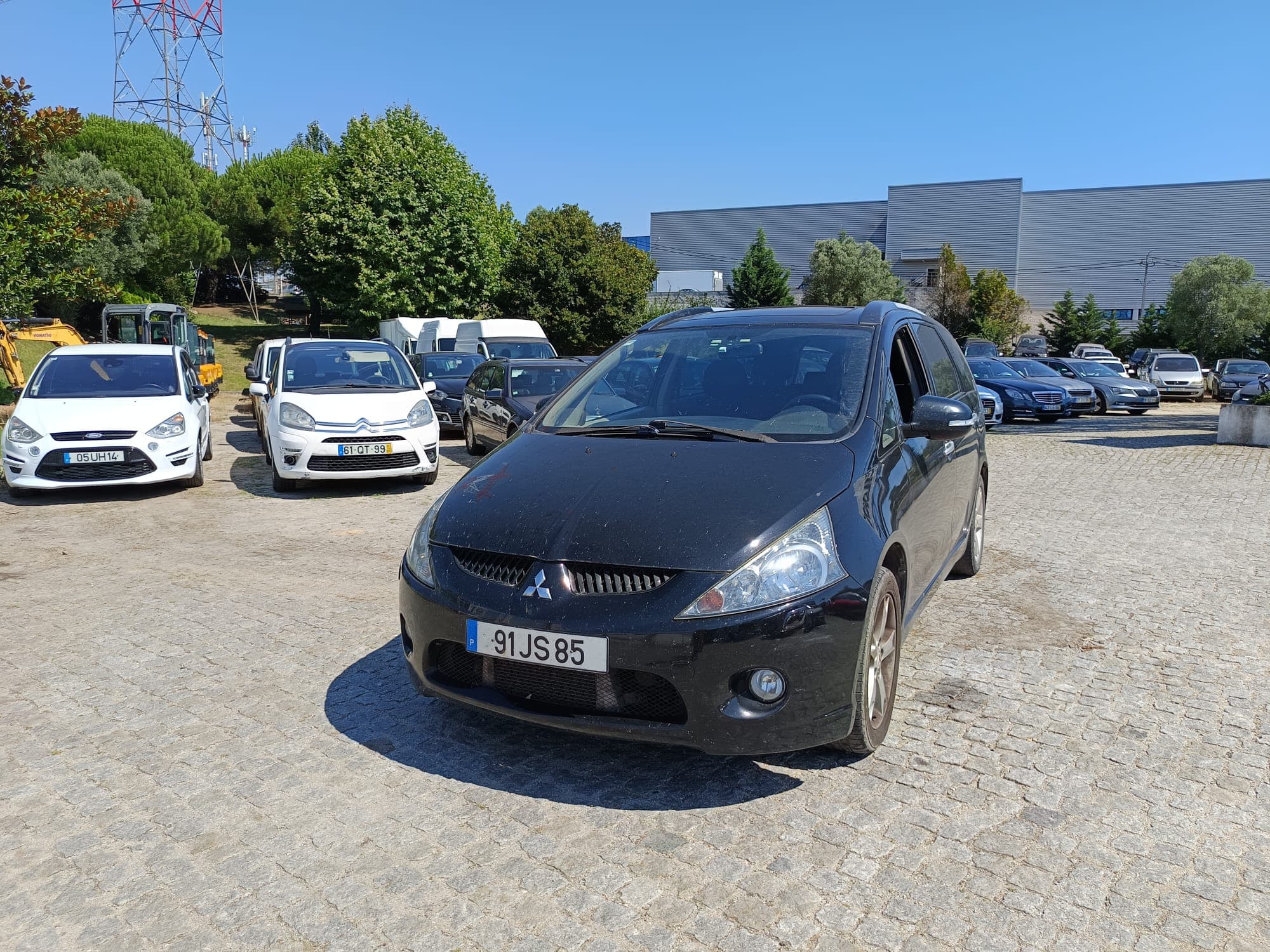 Mitsubishi Grandis 2.0 DI-D · 7 Lugares — image 3