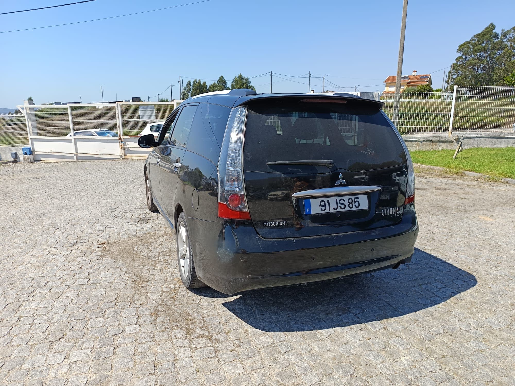 Mitsubishi Grandis 2.0 DI-D · 7 Lugares — image 7