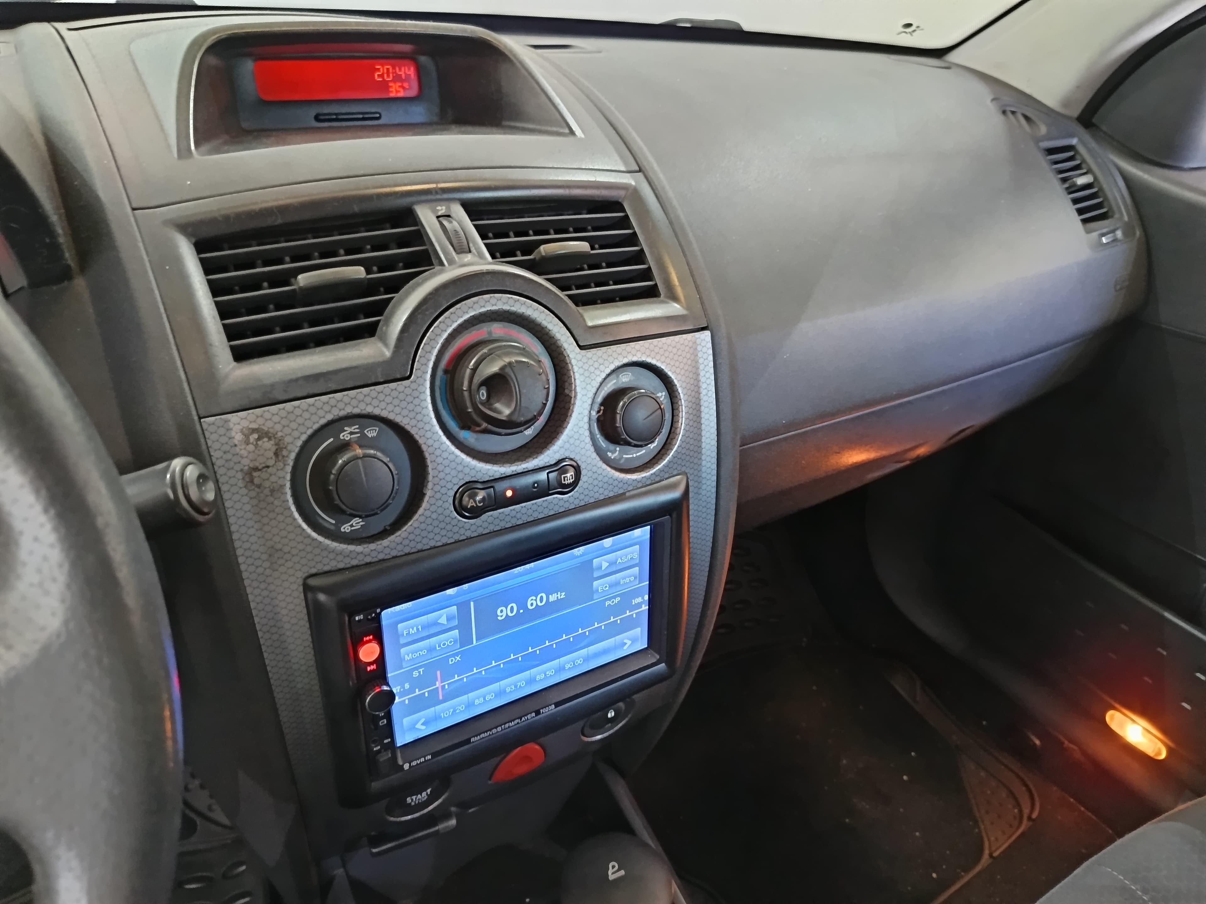 Renault Mégane · Ano 2003 — imagen 35