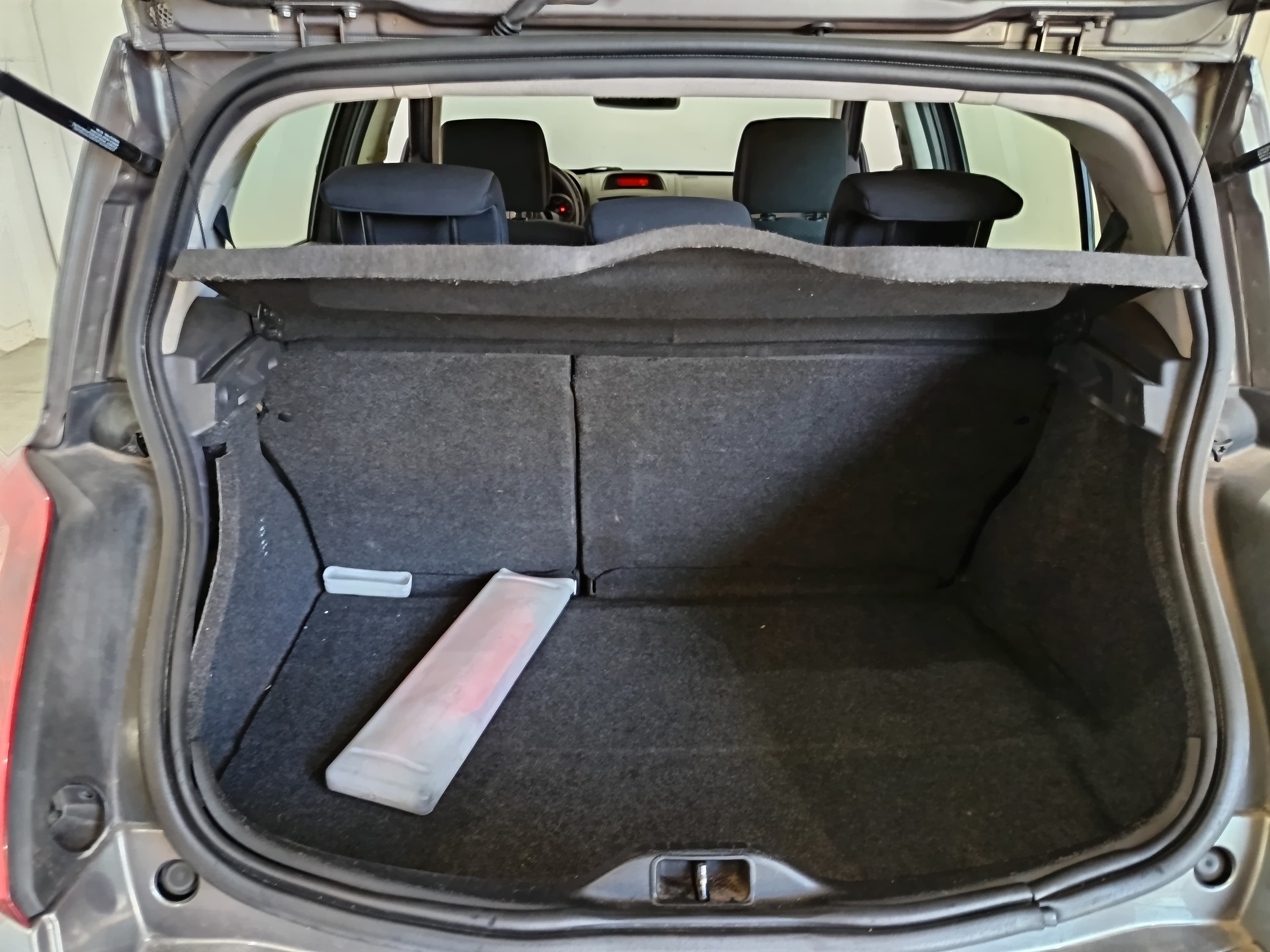 Renault Mégane · Ano 2003 — imagen 8