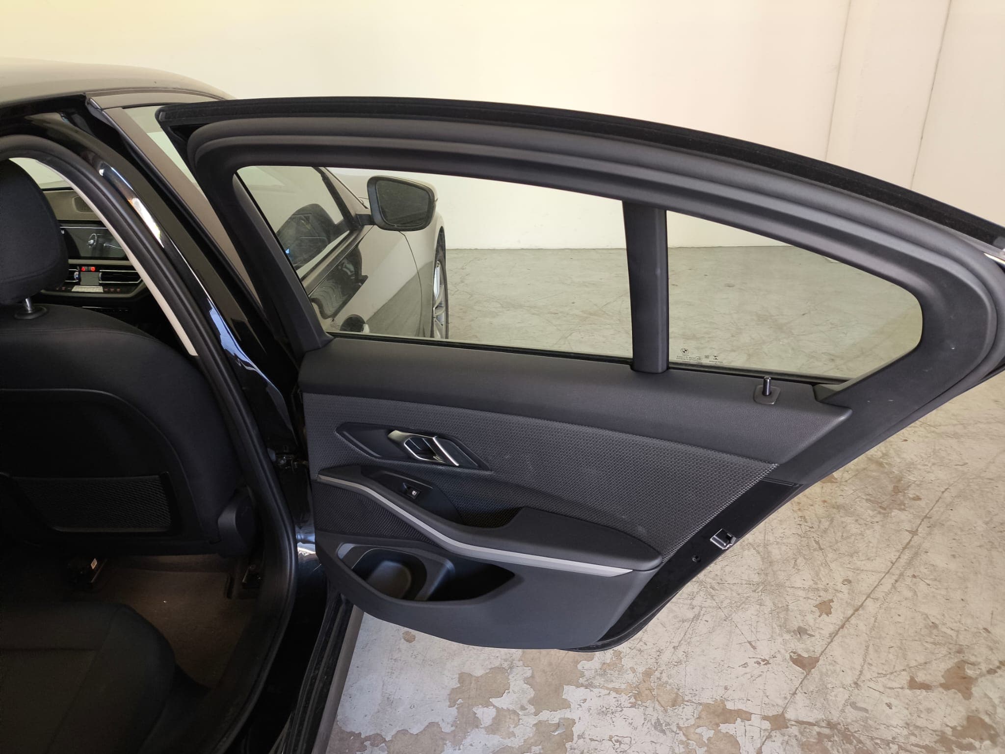 BMW 330E · Ano 2020 — image 22