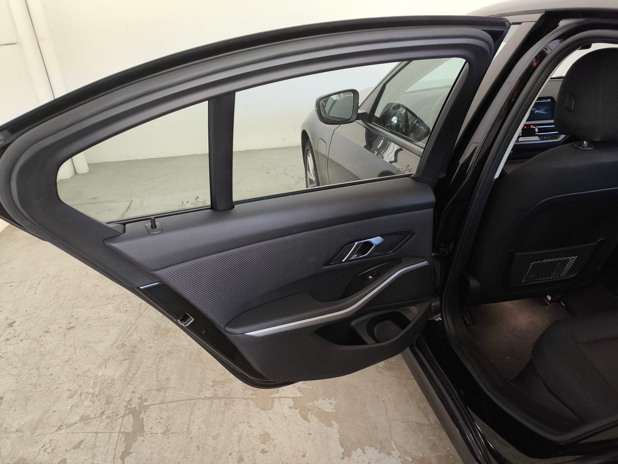BMW 330E · Ano 2020 — image 24