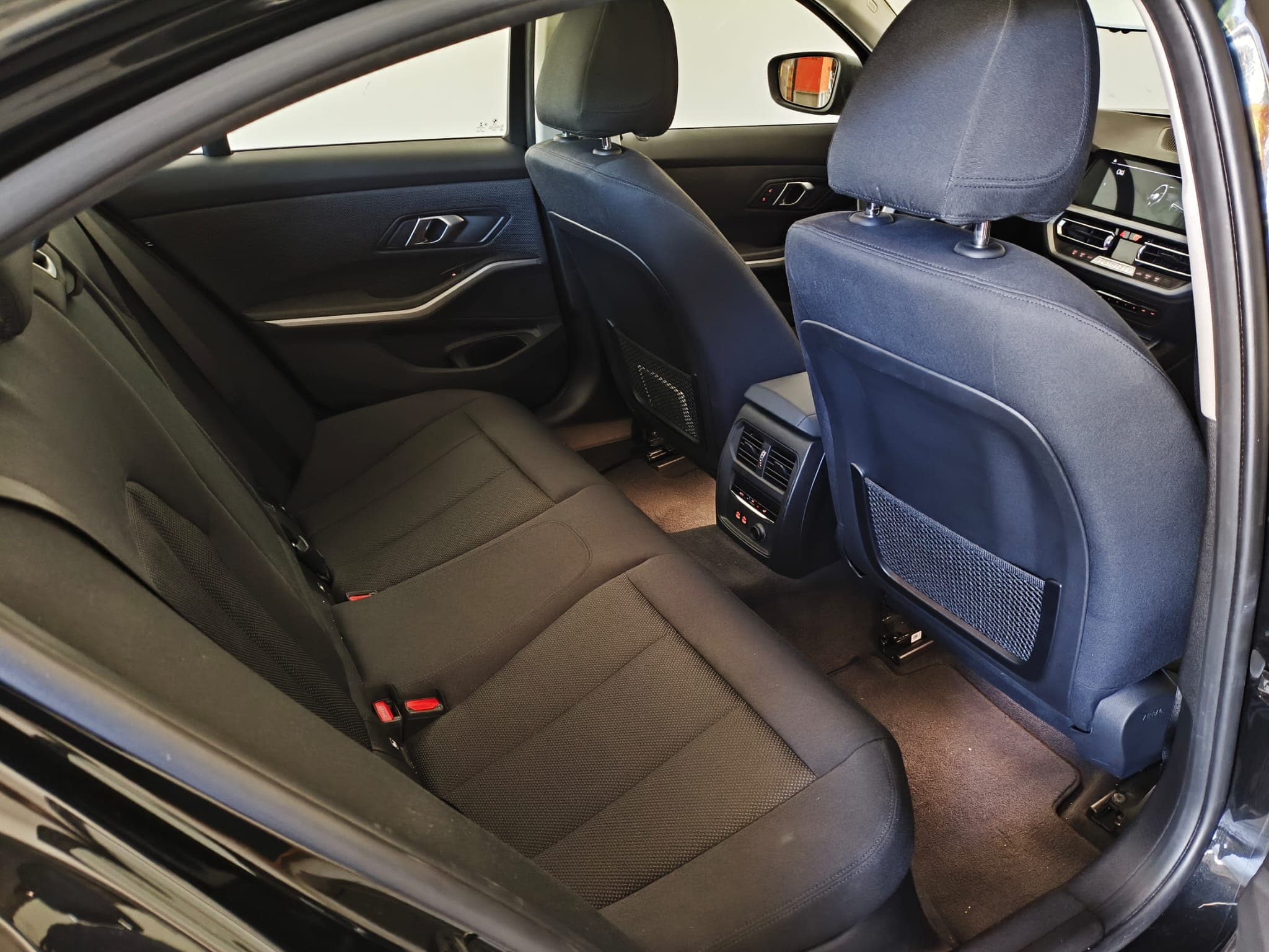 BMW 330E · Ano 2020 — image 23