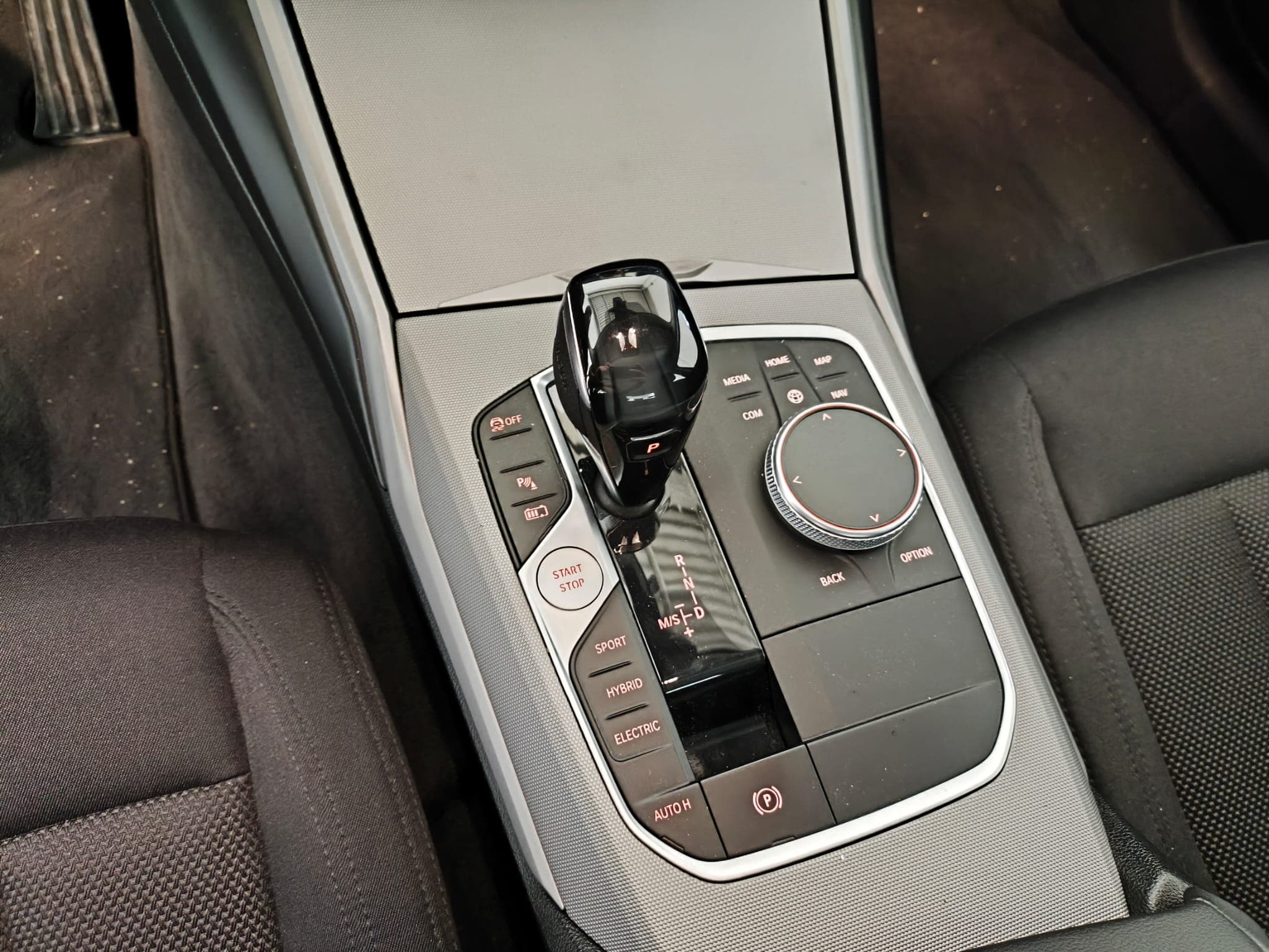 BMW 330E · Ano 2020 — image 29
