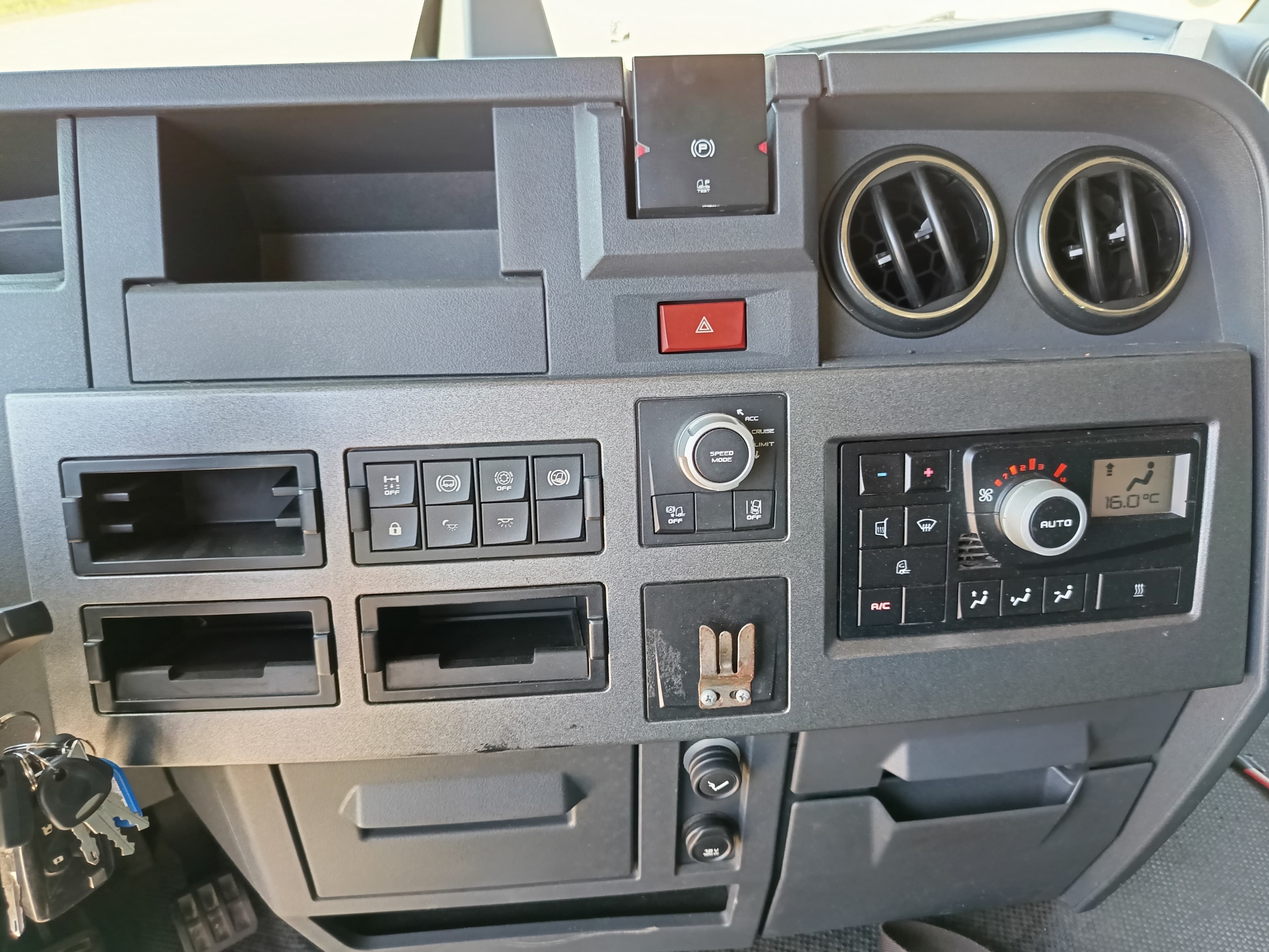 Renault T480 HD001 · Ano 2015 — imagen 28