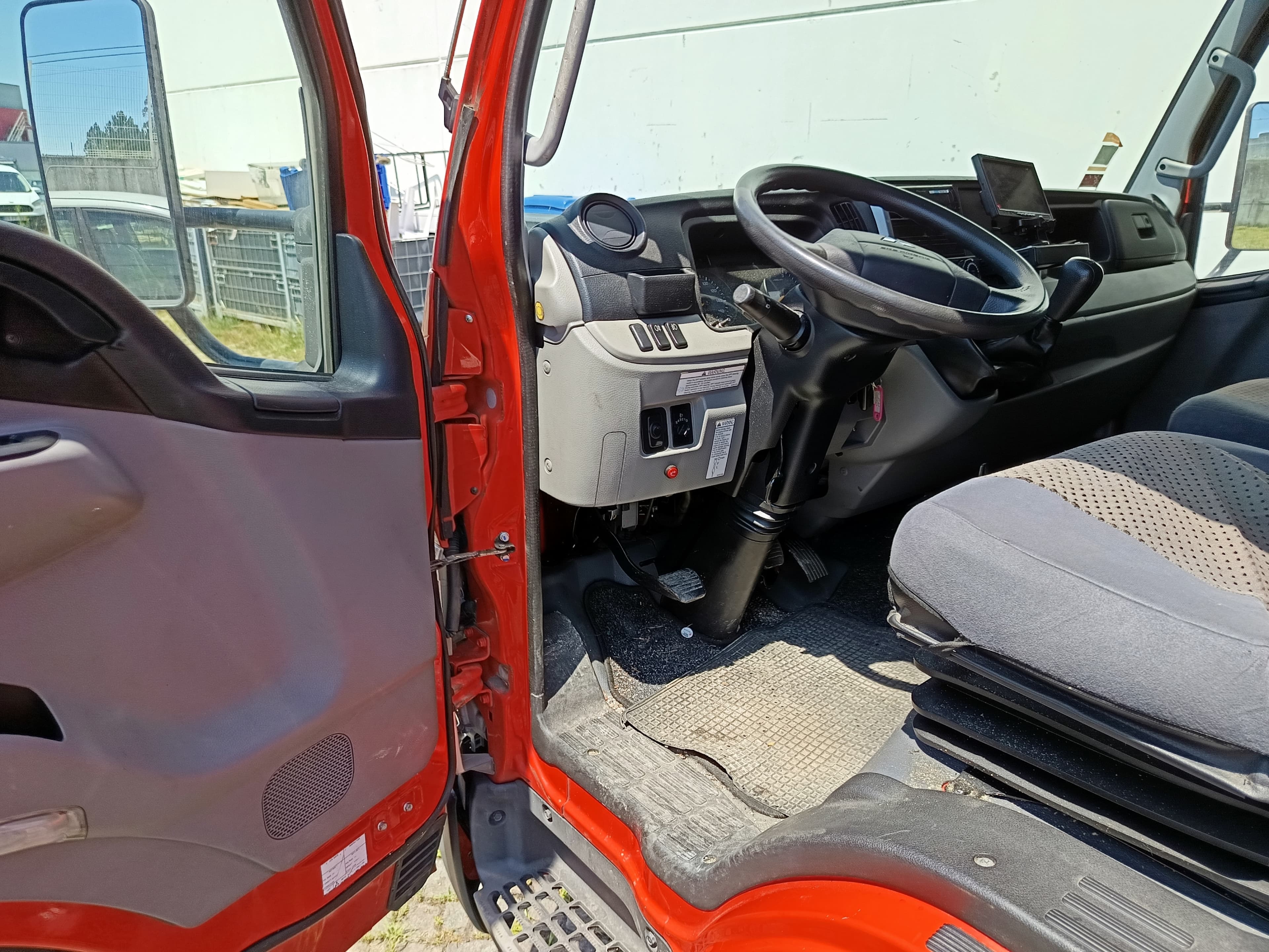 Mitsubishi Canter 3C13 · Ano 2016 — image 26