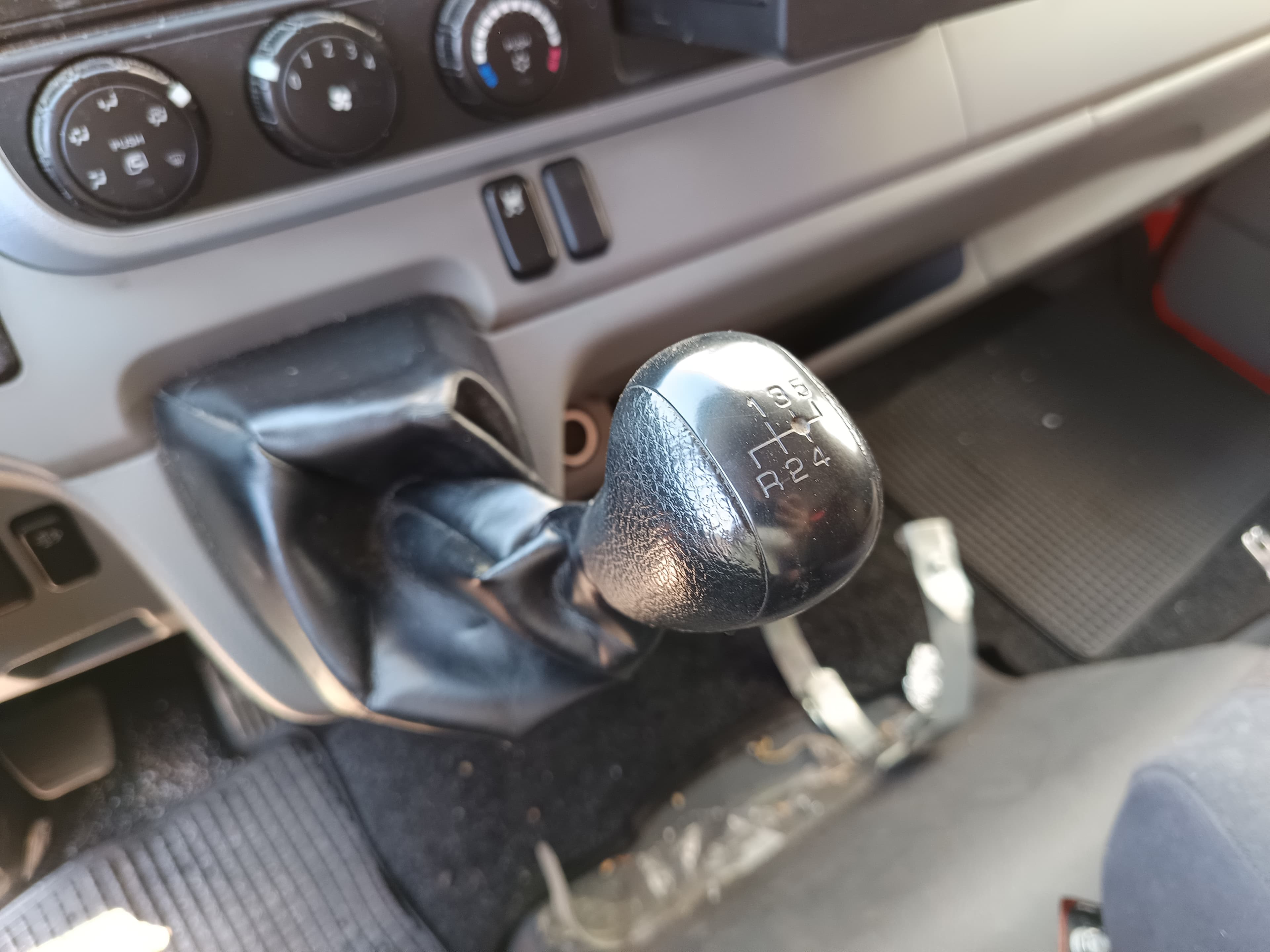 Mitsubishi Canter 3C13 · Ano 2016 — image 34