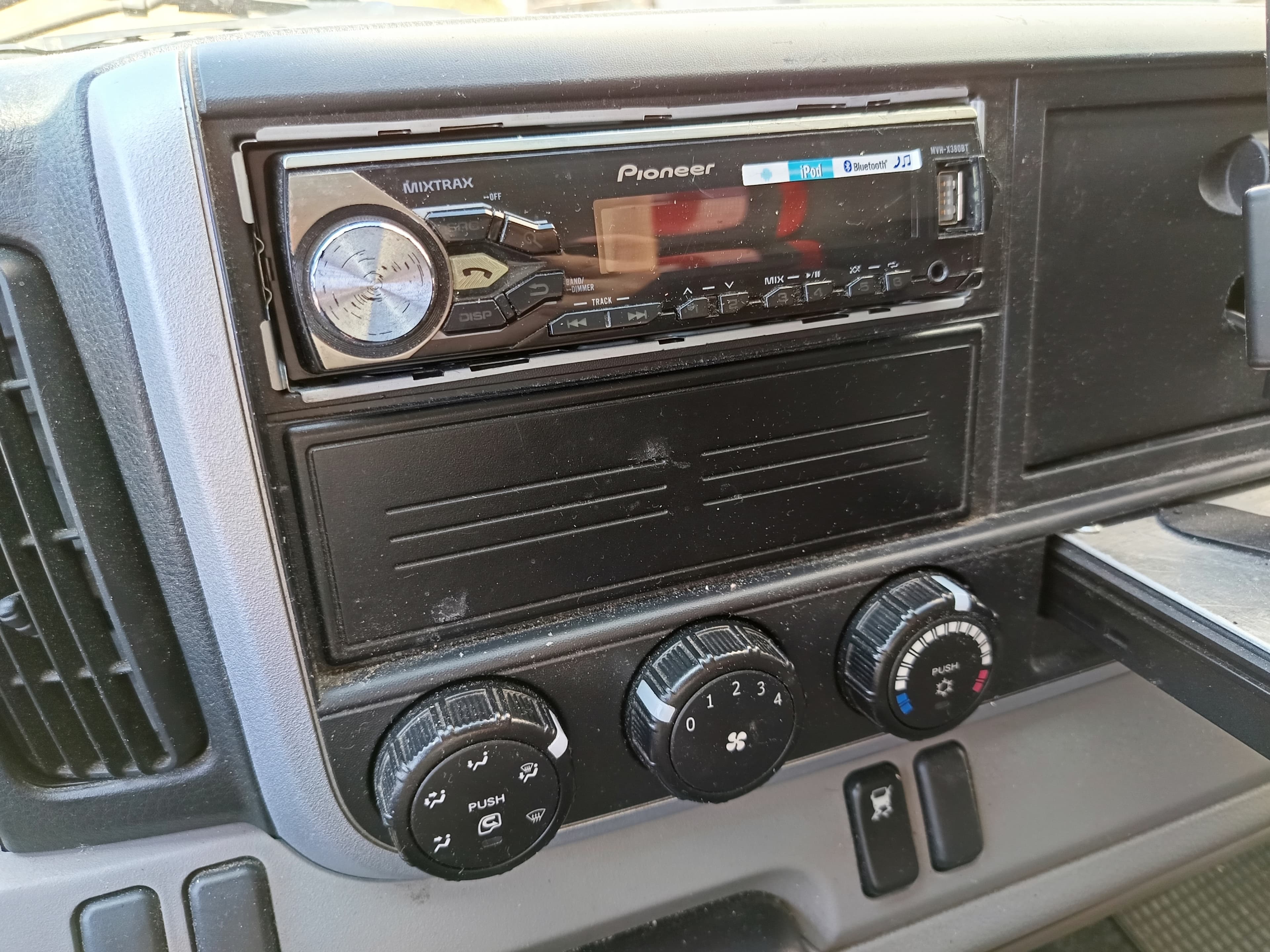 Mitsubishi Canter 3C13 · Ano 2016 — image 32