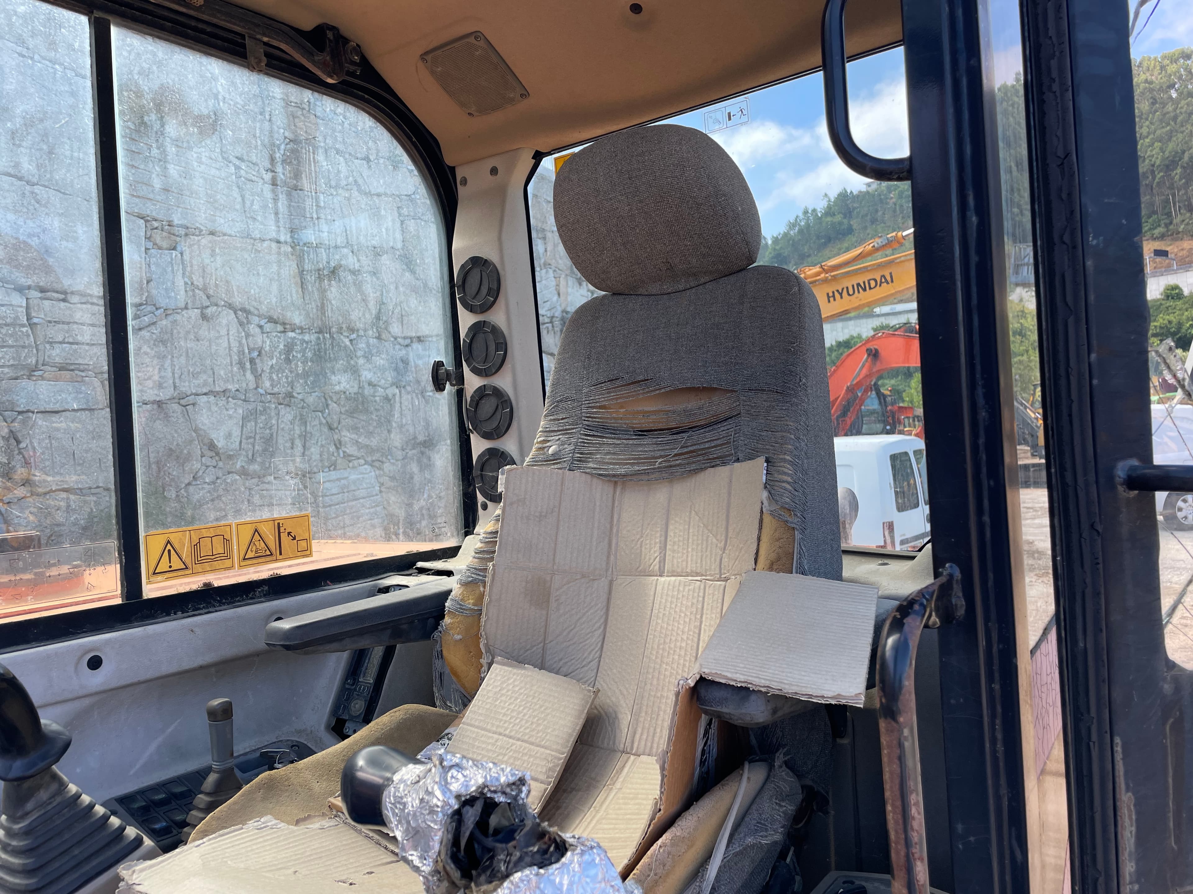 Mini Escavadora Daewoo — imagen 8