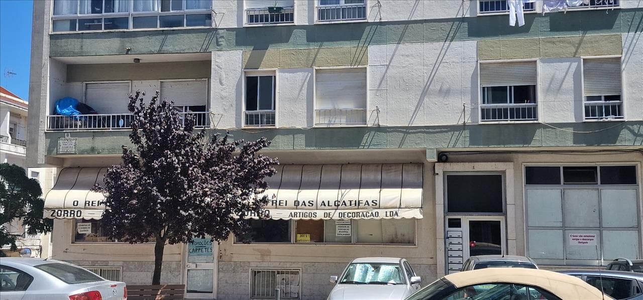 Proporção de 1/2 de Loja · Amadora — imagem 3