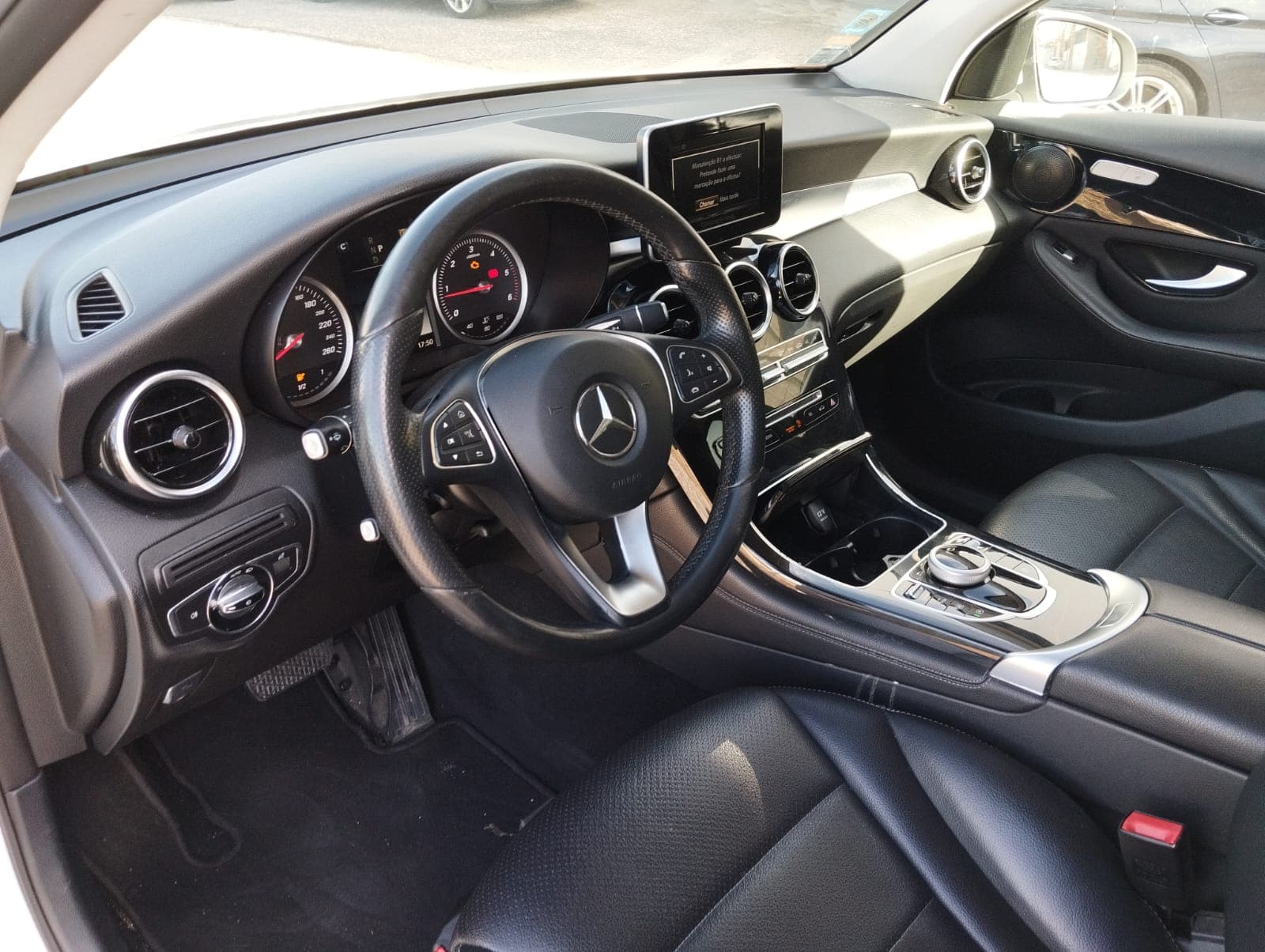 Mercedes-Benz GLC · Ano 2015 — image 20