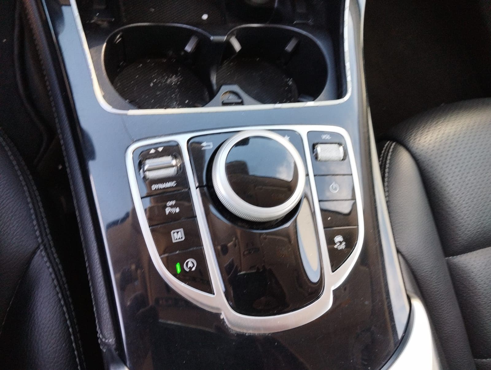 Mercedes-Benz GLC · Ano 2015 — image 22