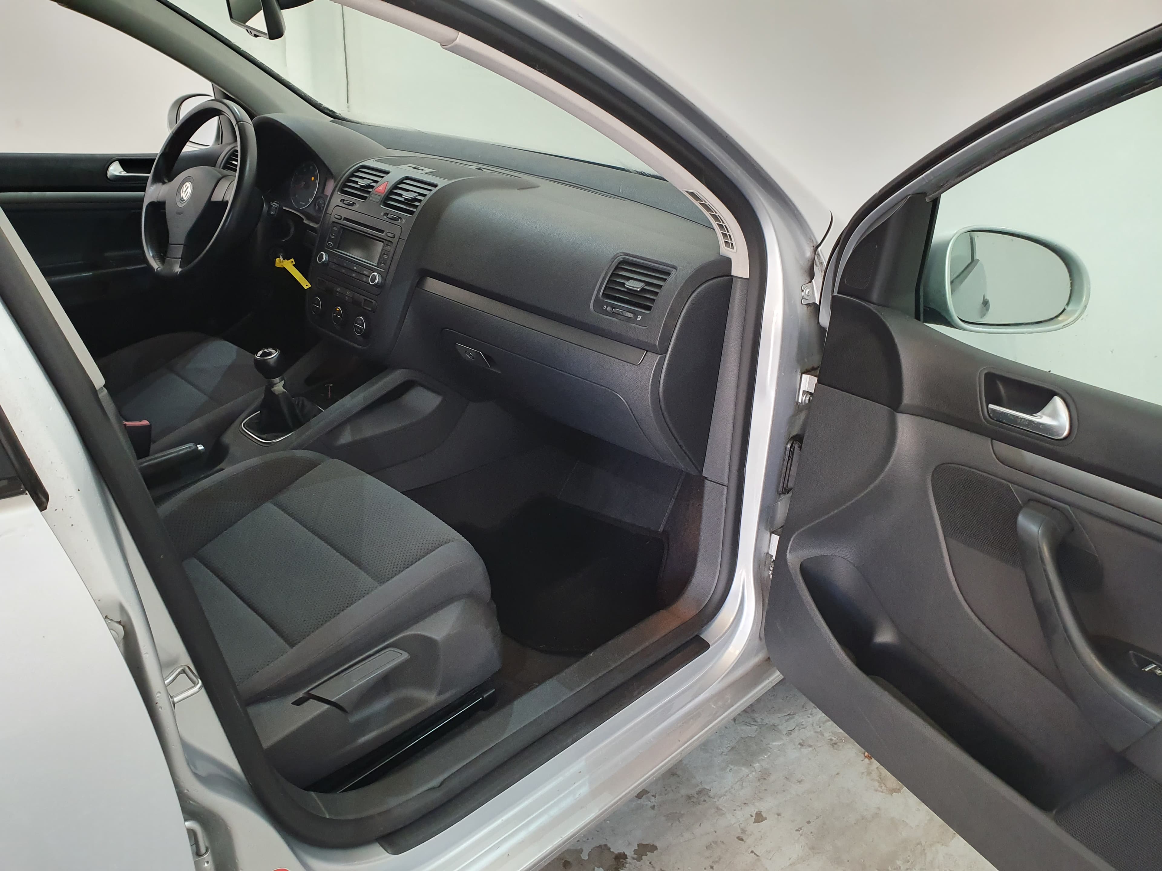 Volkswagen Golf 1.4 FSI · Ano 2005 — imagem 25