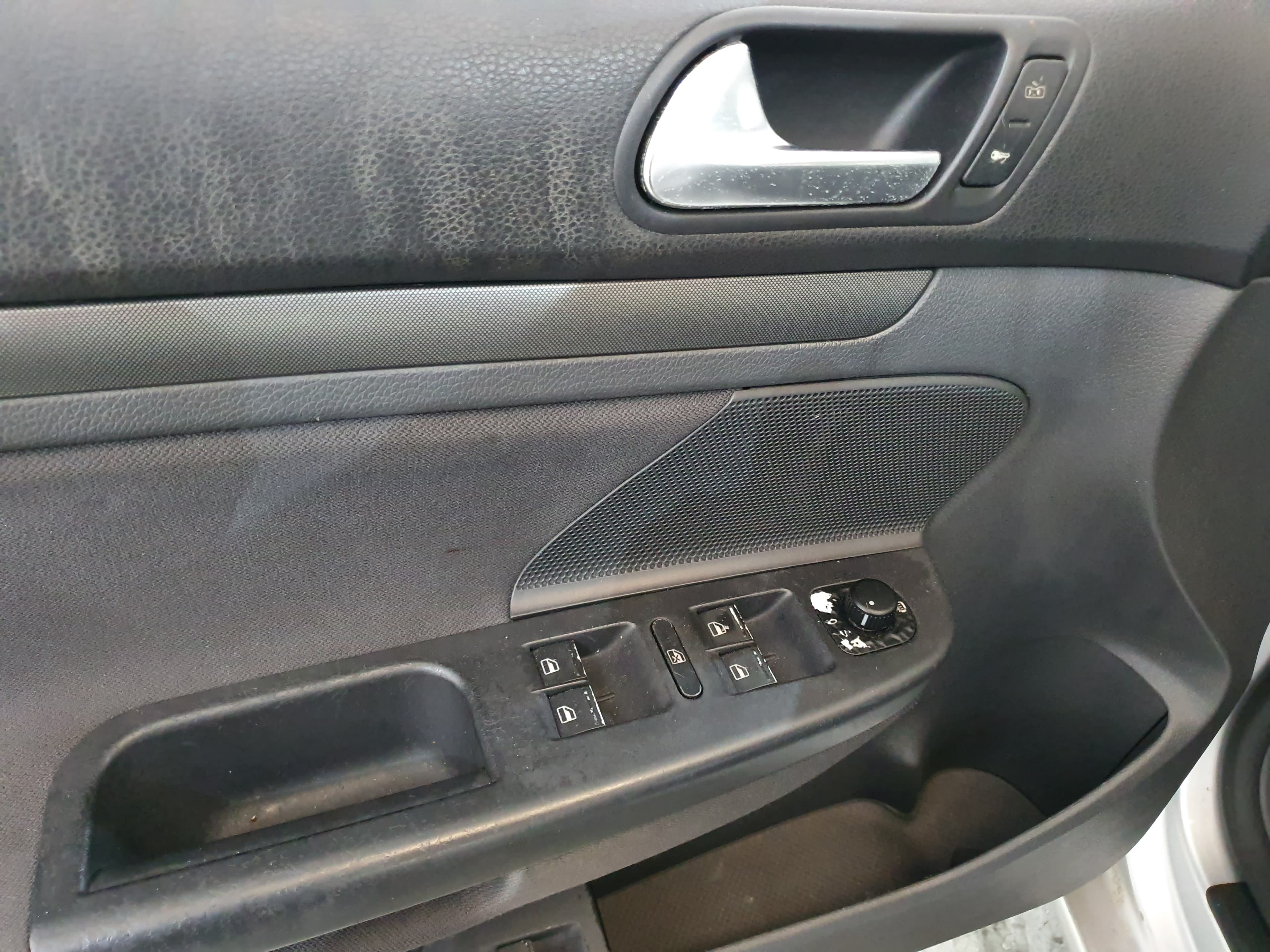 Volkswagen Golf 1.4 FSI · Ano 2005 — imagem 32