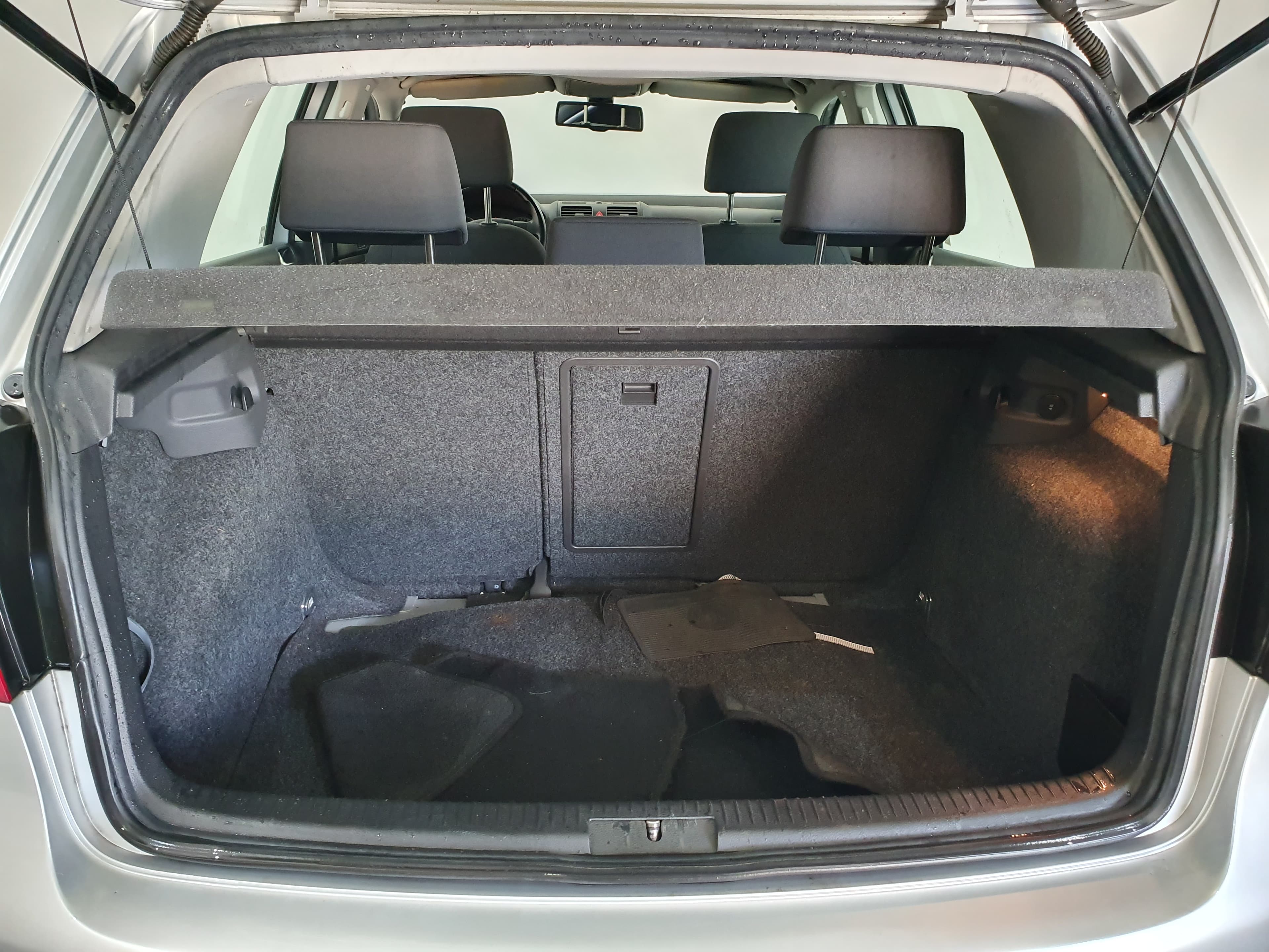 Volkswagen Golf 1.4 FSI · Ano 2005 — imagem 9